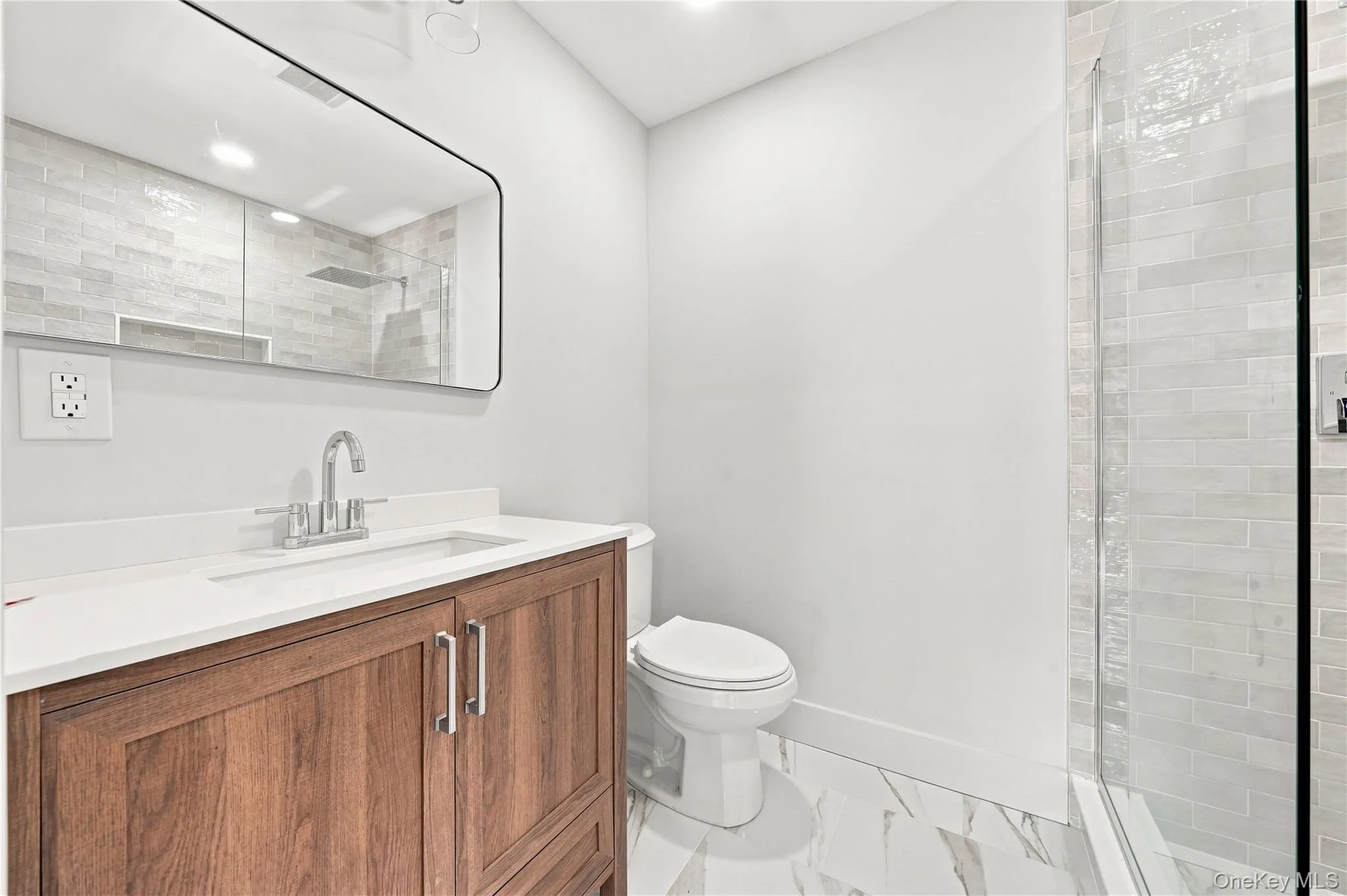 13 Campbell Lane, Islip, NY, 3 Bedrooms Bedrooms, 8 Rooms Rooms,2 BathroomsBathrooms,Residential,For Rent,Campbell,0,1048295 13 Campbell Lane, Islip, NY, 3 Bedrooms Bedrooms, 8 Rooms Rooms,2 BathroomsBathrooms,Residential,For Rent,Campbell,0,1048295