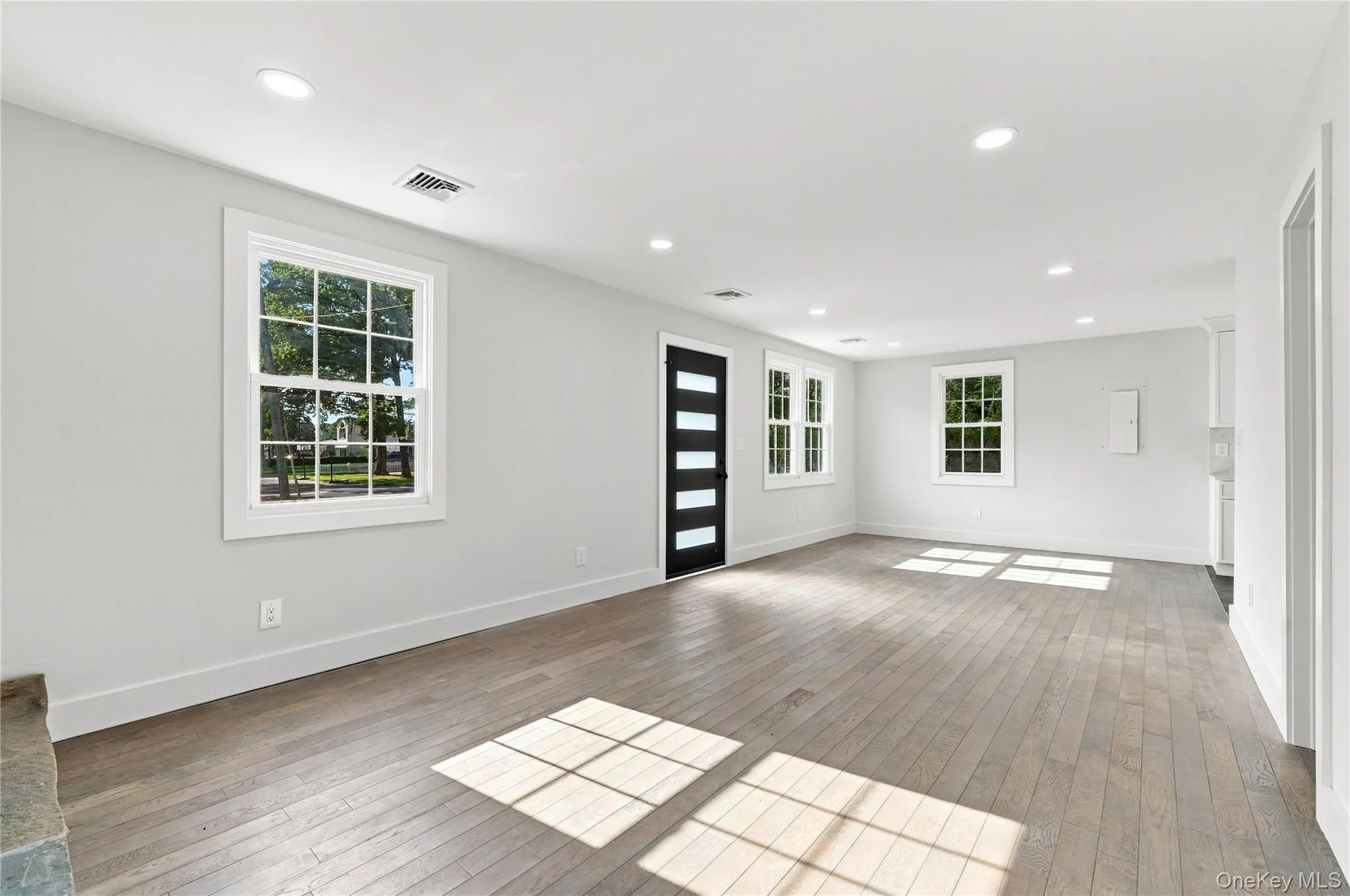 13 Campbell Lane, Islip, NY, 3 Bedrooms Bedrooms, 8 Rooms Rooms,2 BathroomsBathrooms,Residential,For Rent,Campbell,0,1048295 13 Campbell Lane, Islip, NY, 3 Bedrooms Bedrooms, 8 Rooms Rooms,2 BathroomsBathrooms,Residential,For Rent,Campbell,0,1048295