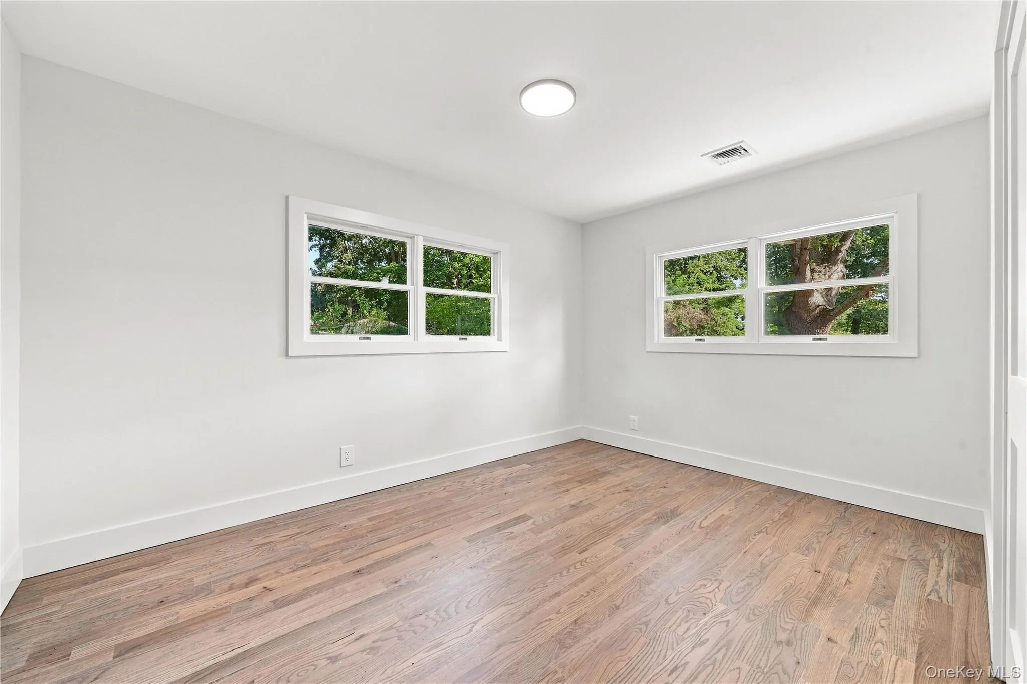 13 Campbell Lane, Islip, NY, 3 Bedrooms Bedrooms, 8 Rooms Rooms,2 BathroomsBathrooms,Residential,For Rent,Campbell,0,1048295 13 Campbell Lane, Islip, NY, 3 Bedrooms Bedrooms, 8 Rooms Rooms,2 BathroomsBathrooms,Residential,For Rent,Campbell,0,1048295