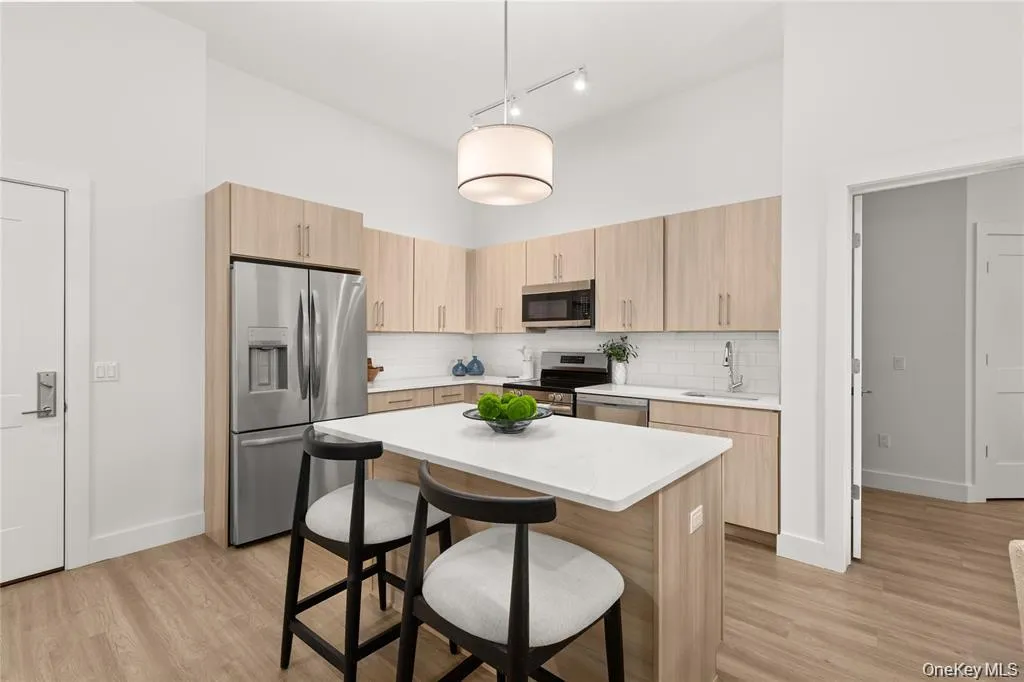 4180 Sunrise Highway, Islip, NY, 2 Bedrooms Bedrooms, 4 Rooms Rooms,2 BathroomsBathrooms,Residential Lease,For Rent,Sunrise,0,1048296 4180 Sunrise Highway, Islip, NY, 2 Bedrooms Bedrooms, 4 Rooms Rooms,2 BathroomsBathrooms,Residential Lease,For Rent,Sunrise,0,1048296