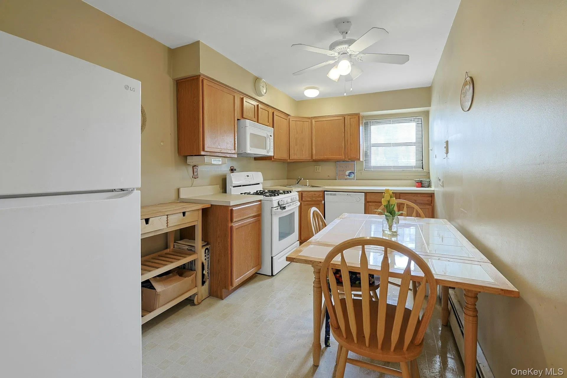 205 Sneden Place, Ramapo, NY, 1 Bedroom Bedrooms, 4 Rooms Rooms,1 BathroomBathrooms,Residential,For Rent,Sneden,0,1048298 205 Sneden Place, Ramapo, NY, 1 Bedroom Bedrooms, 4 Rooms Rooms,1 BathroomBathrooms,Residential,For Rent,Sneden,0,1048298