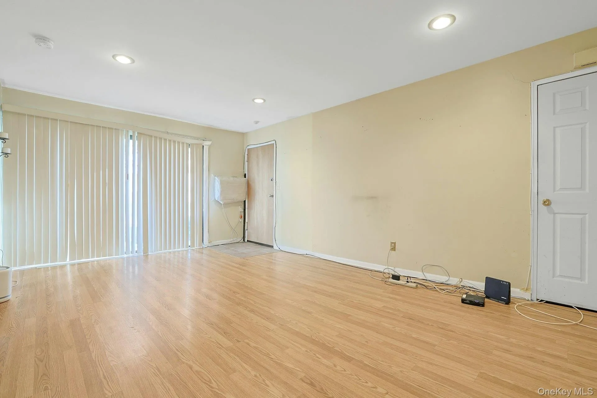 205 Sneden Place, Ramapo, NY, 1 Bedroom Bedrooms, 4 Rooms Rooms,1 BathroomBathrooms,Residential,For Rent,Sneden,0,1048298 205 Sneden Place, Ramapo, NY, 1 Bedroom Bedrooms, 4 Rooms Rooms,1 BathroomBathrooms,Residential,For Rent,Sneden,0,1048298