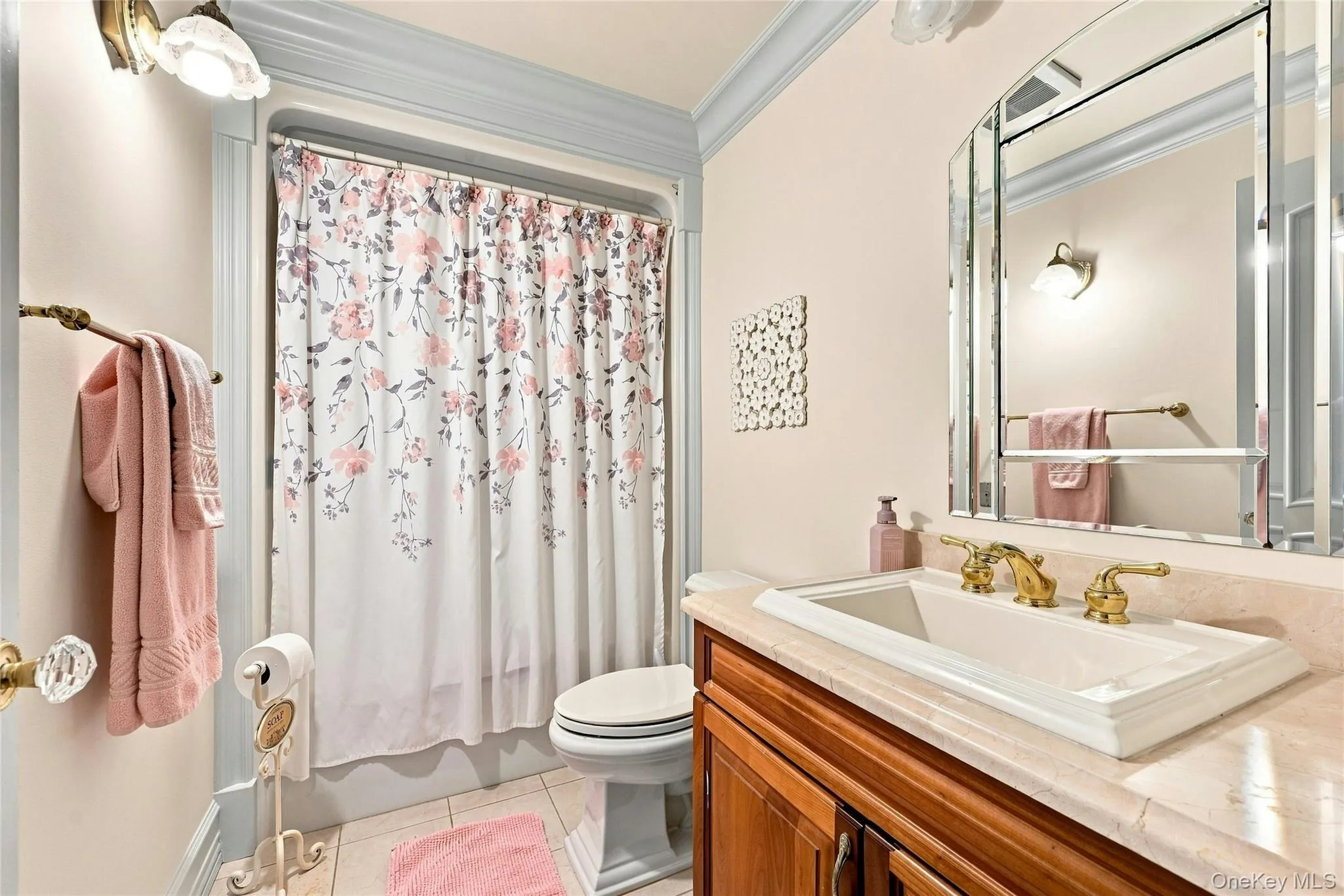 3 Crescent Drive, Huntington, NY, 5 Bedrooms Bedrooms, 12 Rooms Rooms,5 BathroomsBathrooms,Residential,For Rent,Crescent,0,1048300 3 Crescent Drive, Huntington, NY, 5 Bedrooms Bedrooms, 12 Rooms Rooms,5 BathroomsBathrooms,Residential,For Rent,Crescent,0,1048300