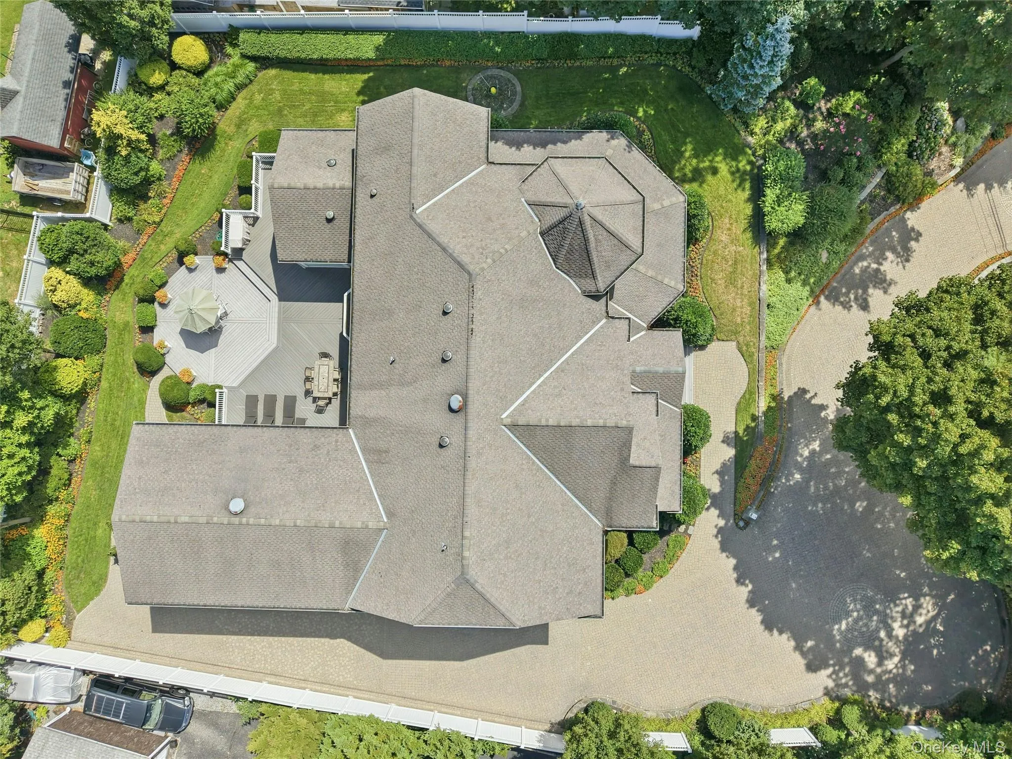 3 Crescent Drive, Huntington, NY, 5 Bedrooms Bedrooms, 12 Rooms Rooms,5 BathroomsBathrooms,Residential,For Rent,Crescent,0,1048300 3 Crescent Drive, Huntington, NY, 5 Bedrooms Bedrooms, 12 Rooms Rooms,5 BathroomsBathrooms,Residential,For Rent,Crescent,0,1048300