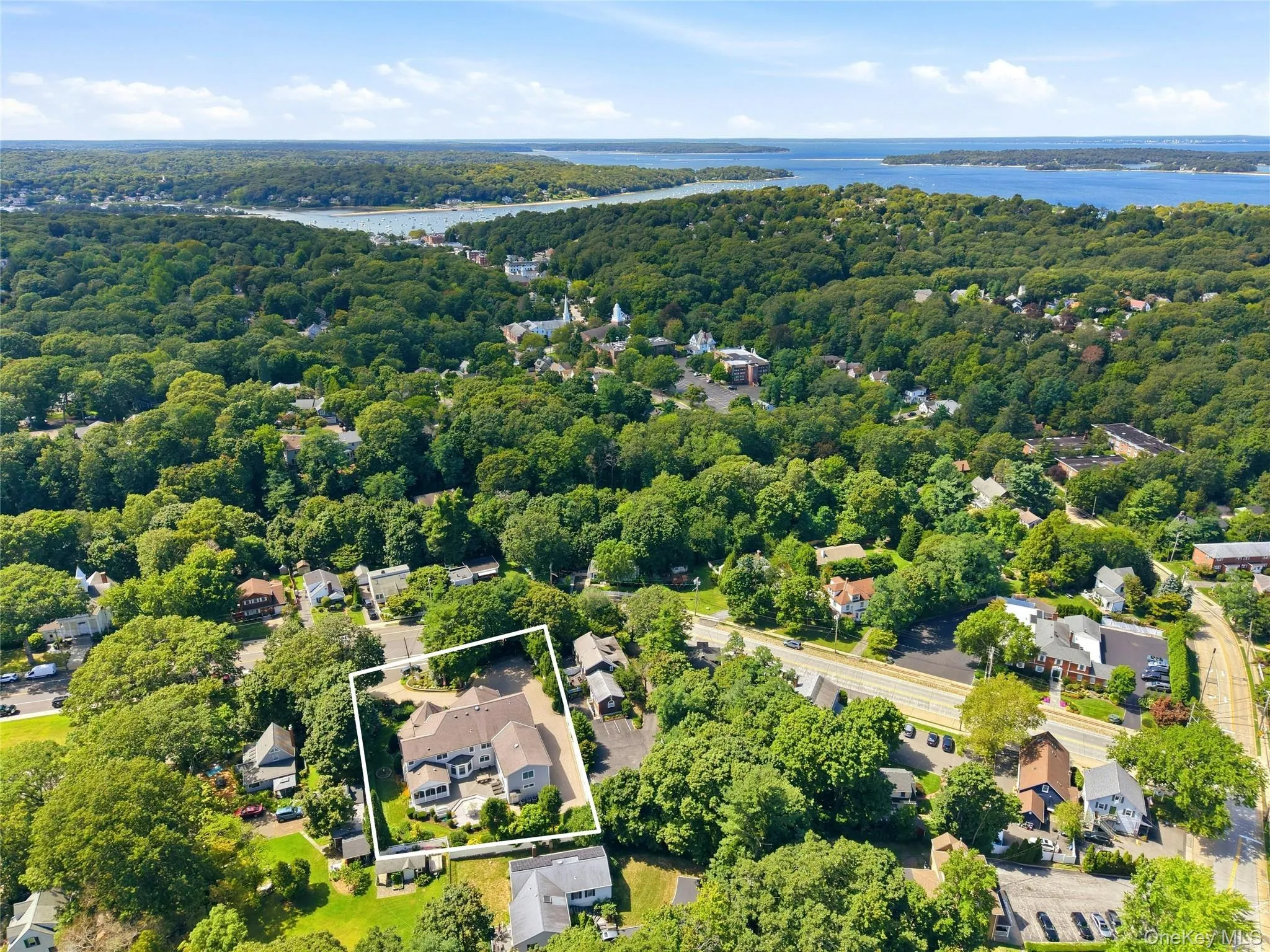 3 Crescent Drive, Huntington, NY, 5 Bedrooms Bedrooms, 12 Rooms Rooms,5 BathroomsBathrooms,Residential,For Rent,Crescent,0,1048300 3 Crescent Drive, Huntington, NY, 5 Bedrooms Bedrooms, 12 Rooms Rooms,5 BathroomsBathrooms,Residential,For Rent,Crescent,0,1048300