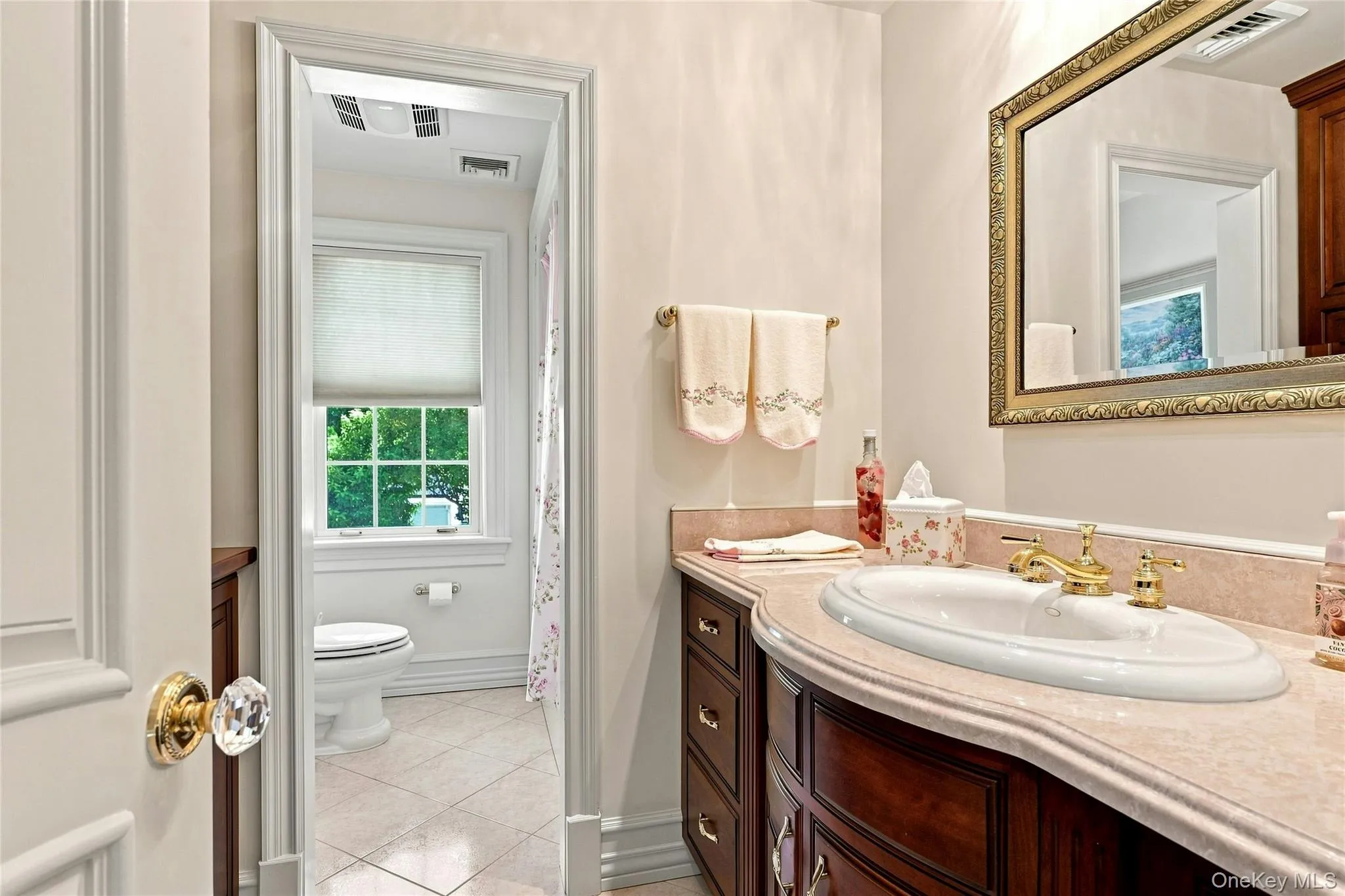 3 Crescent Drive, Huntington, NY, 5 Bedrooms Bedrooms, 12 Rooms Rooms,5 BathroomsBathrooms,Residential,For Rent,Crescent,0,1048300 3 Crescent Drive, Huntington, NY, 5 Bedrooms Bedrooms, 12 Rooms Rooms,5 BathroomsBathrooms,Residential,For Rent,Crescent,0,1048300