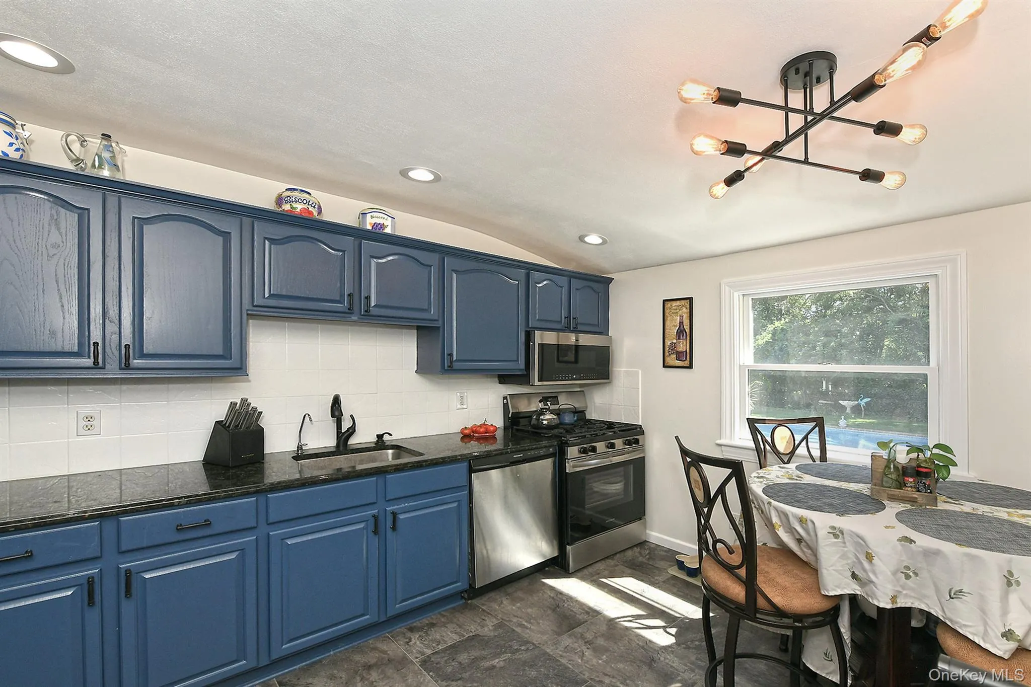 21 Campo Avenue, Brookhaven, NY, 3 Bedrooms Bedrooms, 7 Rooms Rooms,1 BathroomBathrooms,Residential,For Rent,Campo,0,1048308 21 Campo Avenue, Brookhaven, NY, 3 Bedrooms Bedrooms, 7 Rooms Rooms,1 BathroomBathrooms,Residential,For Rent,Campo,0,1048308