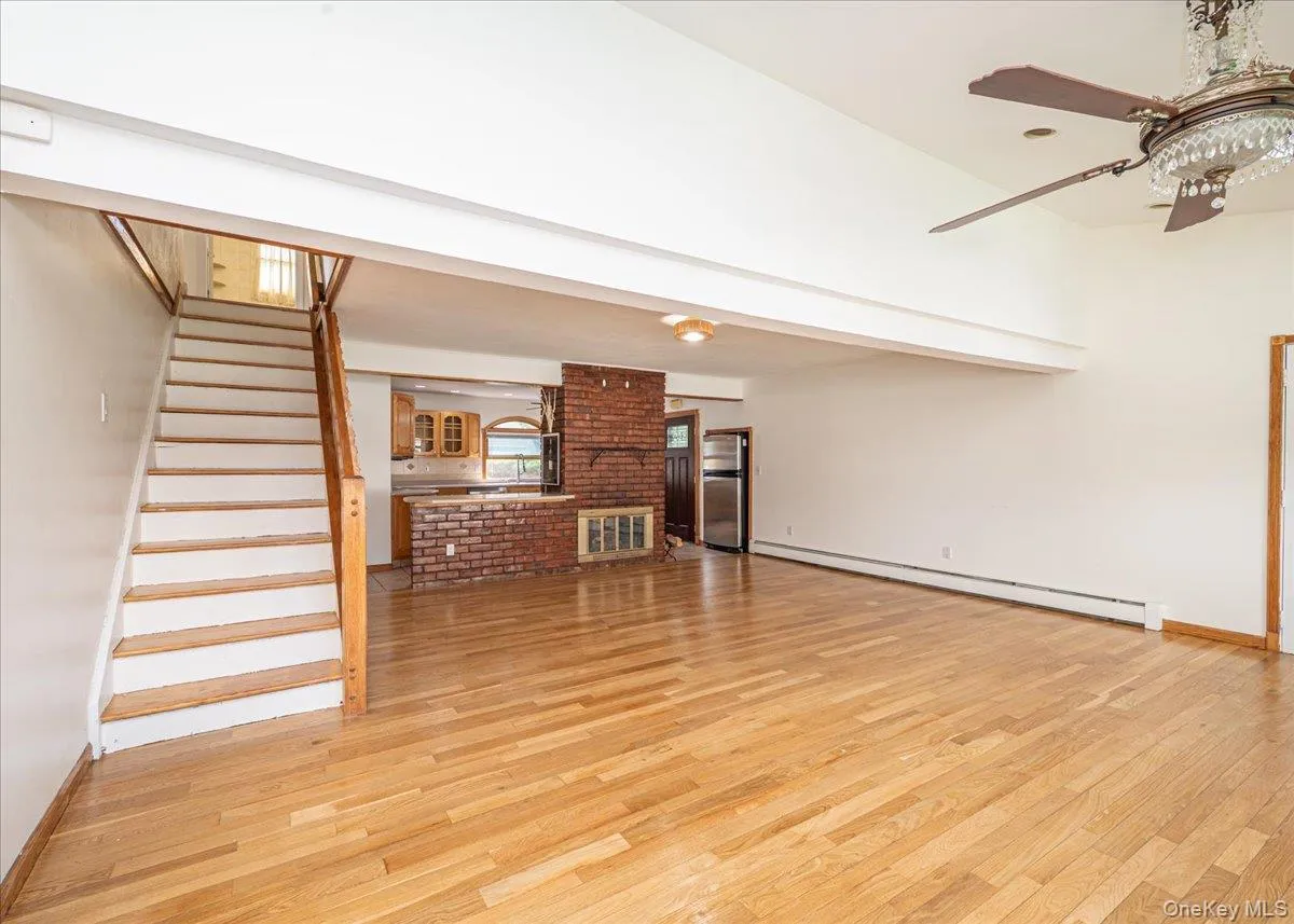 12 Cable Lane, Oyster Bay, NY, 6 Bedrooms Bedrooms, 10 Rooms Rooms,2 BathroomsBathrooms,Residential,For Rent,Cable,0,1048311 12 Cable Lane, Oyster Bay, NY, 6 Bedrooms Bedrooms, 10 Rooms Rooms,2 BathroomsBathrooms,Residential,For Rent,Cable,0,1048311