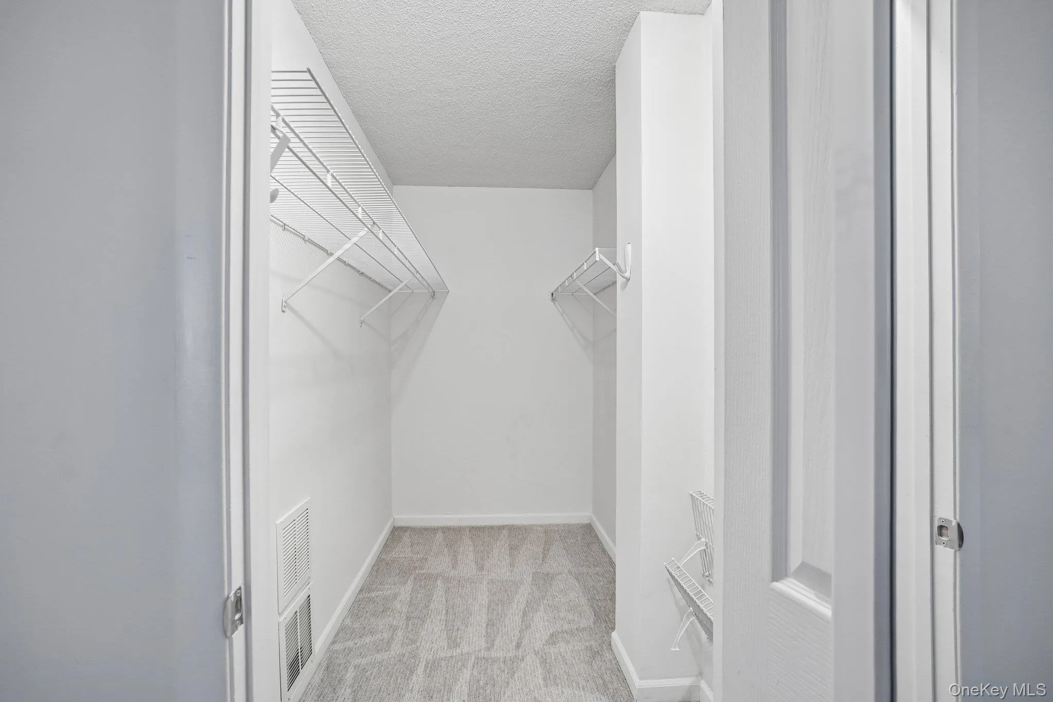 Walk in closet Walk in closet