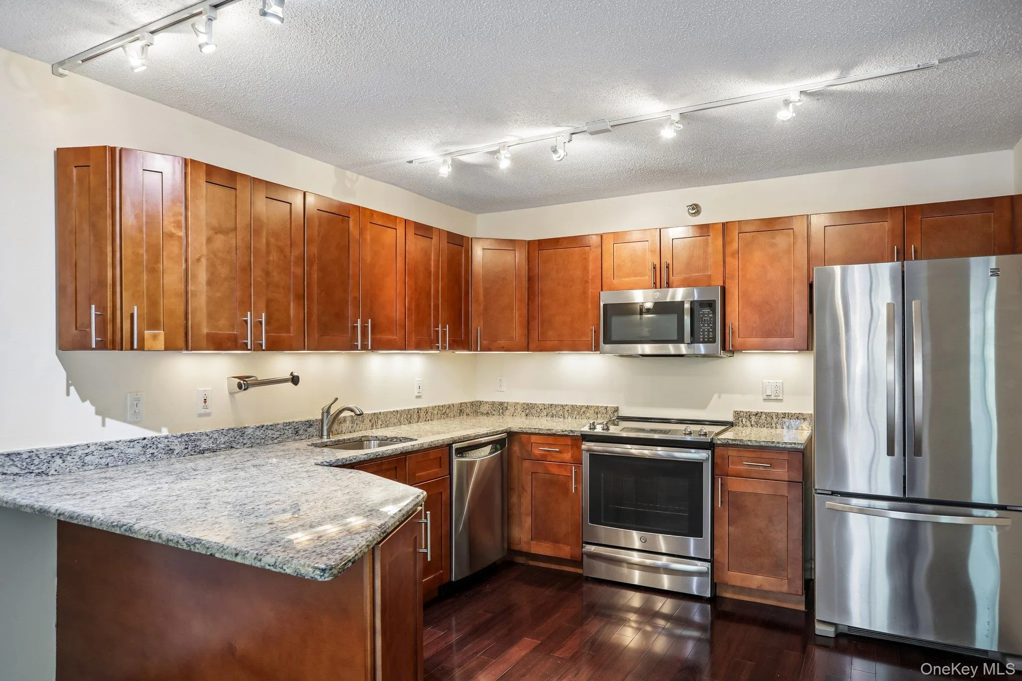 Modern eat in Kitchen Modern eat in Kitchen