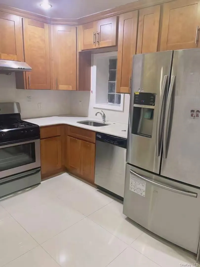 142-28 37th Avenue, New York, NY, 1 Bedroom Bedrooms, 3 Rooms Rooms,1 BathroomBathrooms,Residential,For Rent,37th,0,1048317 142-28 37th Avenue, New York, NY, 1 Bedroom Bedrooms, 3 Rooms Rooms,1 BathroomBathrooms,Residential,For Rent,37th,0,1048317