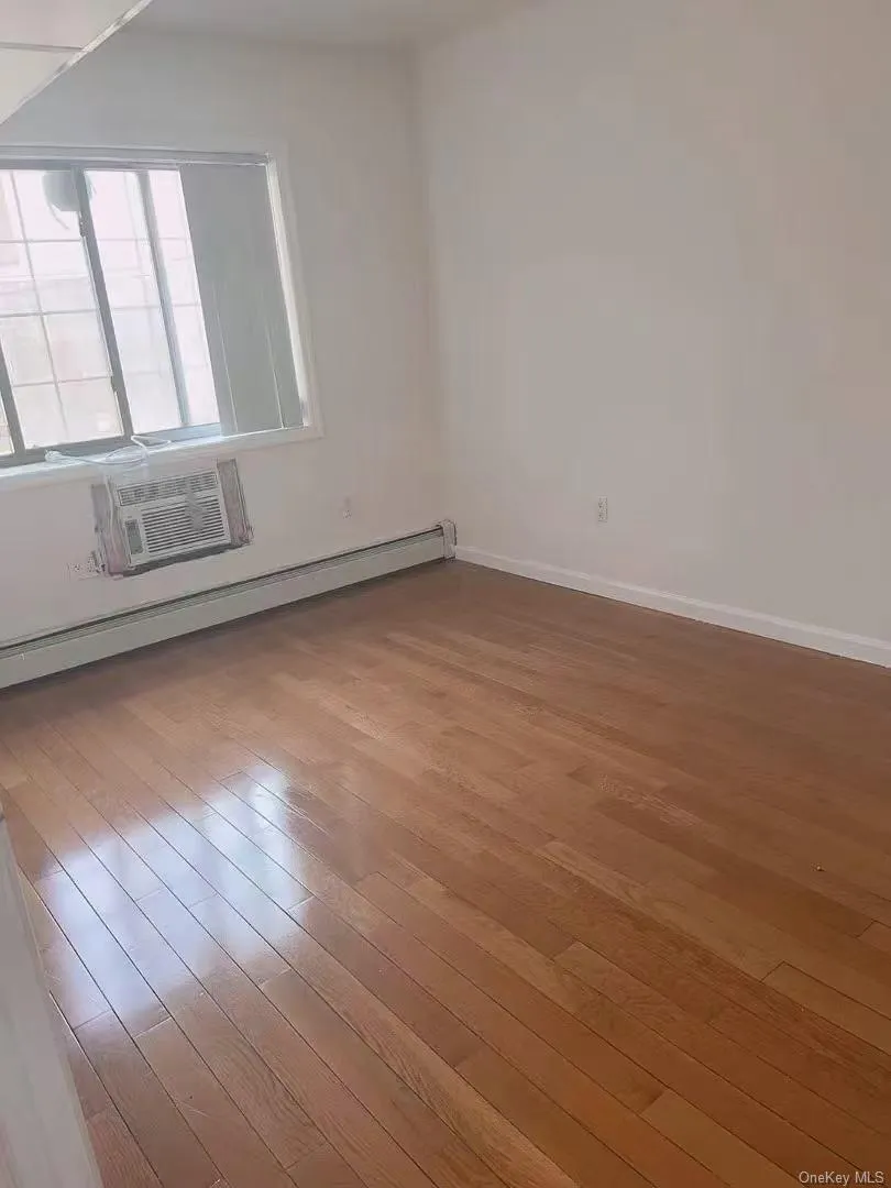 142-28 37th Avenue, New York, NY, 1 Bedroom Bedrooms, 3 Rooms Rooms,1 BathroomBathrooms,Residential,For Rent,37th,0,1048317 142-28 37th Avenue, New York, NY, 1 Bedroom Bedrooms, 3 Rooms Rooms,1 BathroomBathrooms,Residential,For Rent,37th,0,1048317