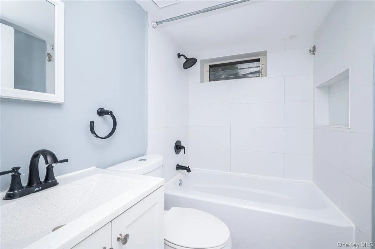54 Ketcham Avenue, Oyster Bay, NY, 5 Bedrooms Bedrooms, 7 Rooms Rooms,3 BathroomsBathrooms,Residential Lease,For Rent,Ketcham,0,1048320 54 Ketcham Avenue, Oyster Bay, NY, 5 Bedrooms Bedrooms, 7 Rooms Rooms,3 BathroomsBathrooms,Residential Lease,For Rent,Ketcham,0,1048320
