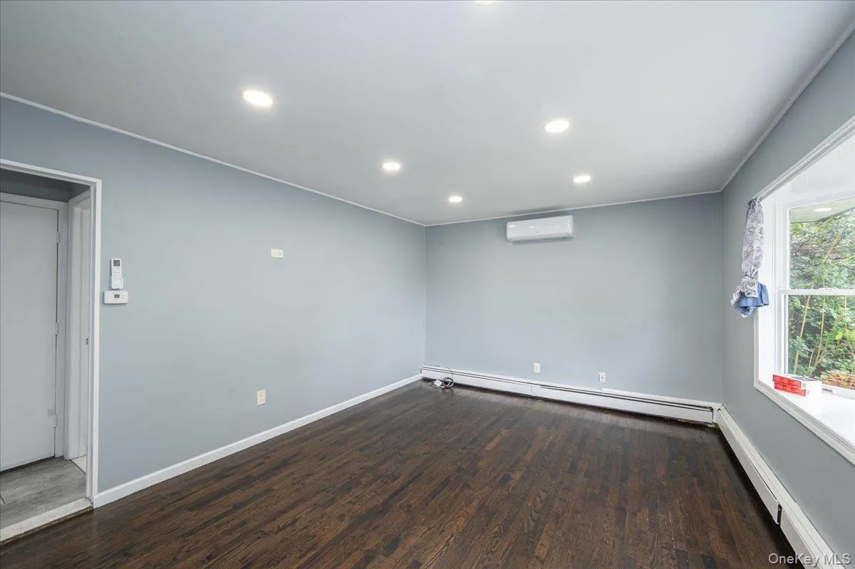 54 Ketcham Avenue, Oyster Bay, NY, 5 Bedrooms Bedrooms, 7 Rooms Rooms,3 BathroomsBathrooms,Residential Lease,For Rent,Ketcham,0,1048320 54 Ketcham Avenue, Oyster Bay, NY, 5 Bedrooms Bedrooms, 7 Rooms Rooms,3 BathroomsBathrooms,Residential Lease,For Rent,Ketcham,0,1048320