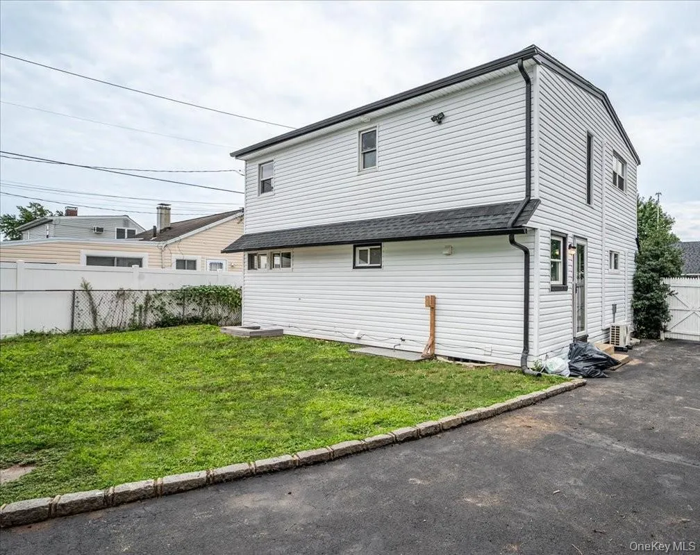 54 Ketcham Avenue, Oyster Bay, NY, 5 Bedrooms Bedrooms, 7 Rooms Rooms,3 BathroomsBathrooms,Residential Lease,For Rent,Ketcham,0,1048320 54 Ketcham Avenue, Oyster Bay, NY, 5 Bedrooms Bedrooms, 7 Rooms Rooms,3 BathroomsBathrooms,Residential Lease,For Rent,Ketcham,0,1048320