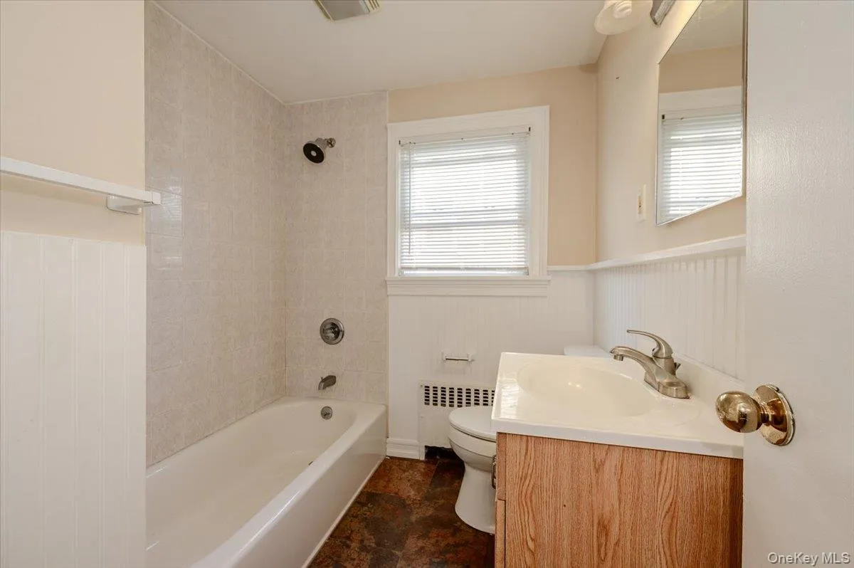 502 Lafayette Boulevard, Long Beach, NY, 2 Bedrooms Bedrooms, 5 Rooms Rooms,1 BathroomBathrooms,Residential Lease,For Rent,Lafayette,0,1048321 502 Lafayette Boulevard, Long Beach, NY, 2 Bedrooms Bedrooms, 5 Rooms Rooms,1 BathroomBathrooms,Residential Lease,For Rent,Lafayette,0,1048321