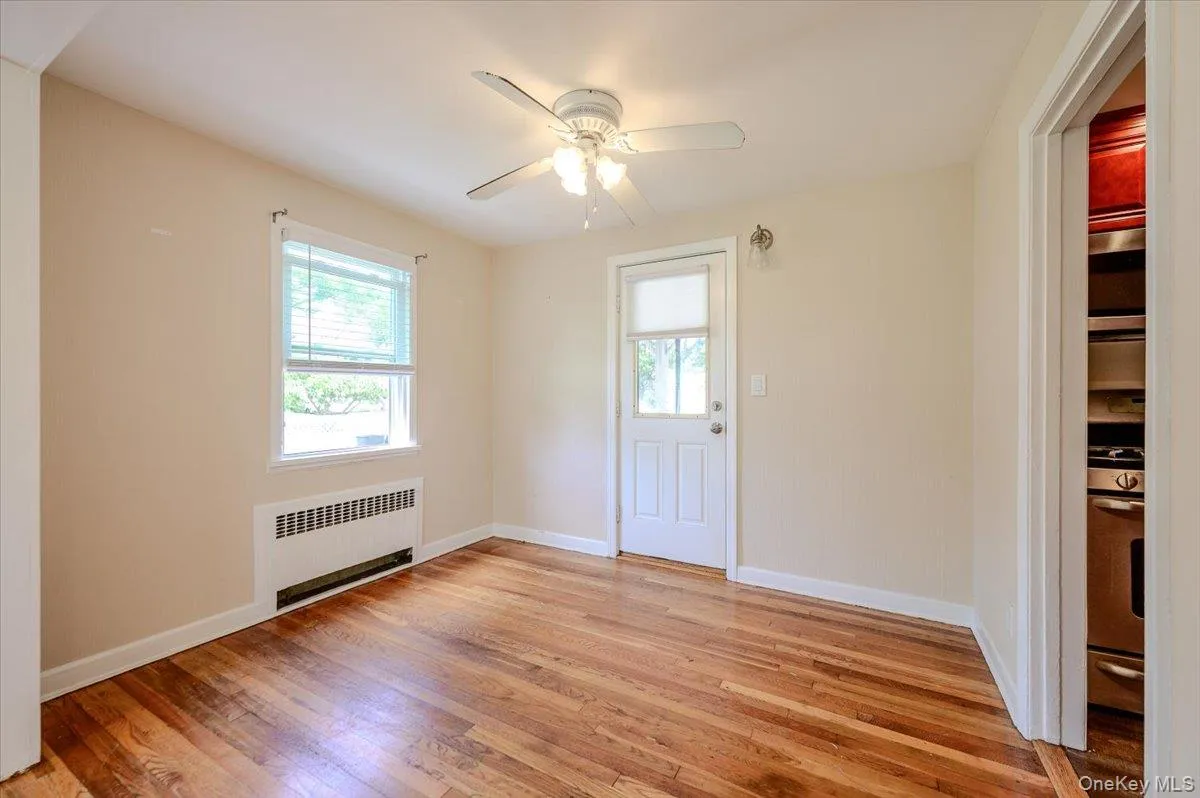 502 Lafayette Boulevard, Long Beach, NY, 2 Bedrooms Bedrooms, 5 Rooms Rooms,1 BathroomBathrooms,Residential Lease,For Rent,Lafayette,0,1048321 502 Lafayette Boulevard, Long Beach, NY, 2 Bedrooms Bedrooms, 5 Rooms Rooms,1 BathroomBathrooms,Residential Lease,For Rent,Lafayette,0,1048321