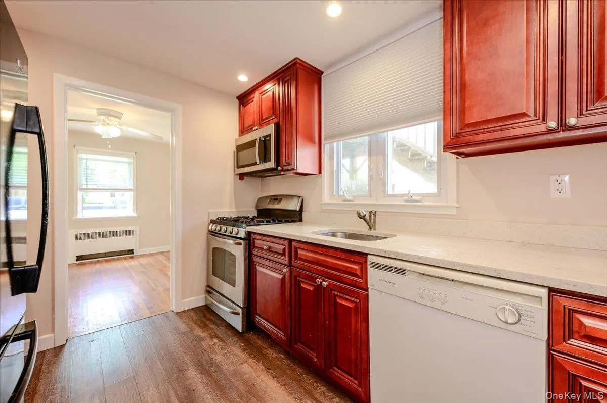502 Lafayette Boulevard, Long Beach, NY, 2 Bedrooms Bedrooms, 5 Rooms Rooms,1 BathroomBathrooms,Residential Lease,For Rent,Lafayette,0,1048321 502 Lafayette Boulevard, Long Beach, NY, 2 Bedrooms Bedrooms, 5 Rooms Rooms,1 BathroomBathrooms,Residential Lease,For Rent,Lafayette,0,1048321