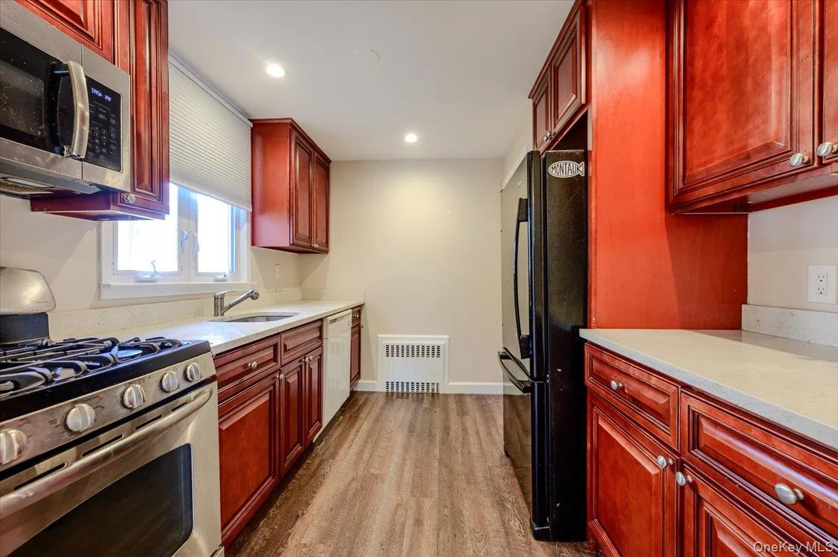 502 Lafayette Boulevard, Long Beach, NY, 2 Bedrooms Bedrooms, 5 Rooms Rooms,1 BathroomBathrooms,Residential Lease,For Rent,Lafayette,0,1048321 502 Lafayette Boulevard, Long Beach, NY, 2 Bedrooms Bedrooms, 5 Rooms Rooms,1 BathroomBathrooms,Residential Lease,For Rent,Lafayette,0,1048321