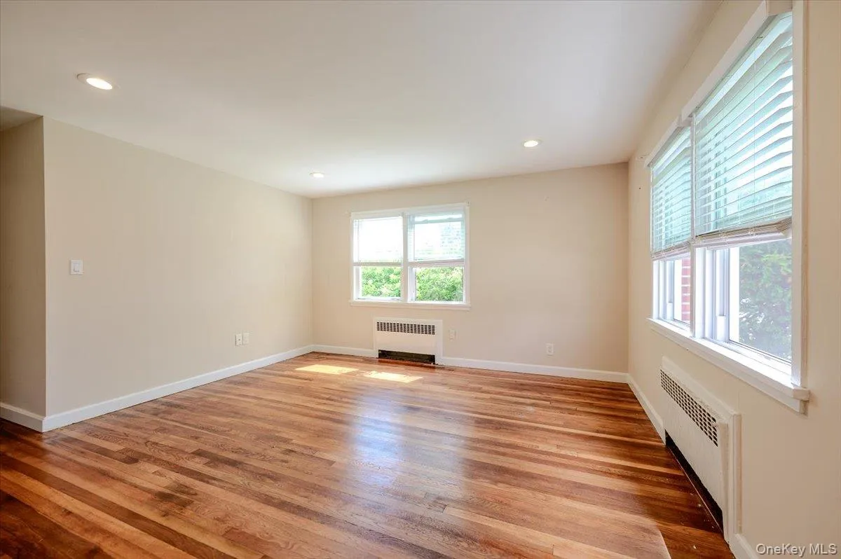 502 Lafayette Boulevard, Long Beach, NY, 2 Bedrooms Bedrooms, 5 Rooms Rooms,1 BathroomBathrooms,Residential Lease,For Rent,Lafayette,0,1048321 502 Lafayette Boulevard, Long Beach, NY, 2 Bedrooms Bedrooms, 5 Rooms Rooms,1 BathroomBathrooms,Residential Lease,For Rent,Lafayette,0,1048321