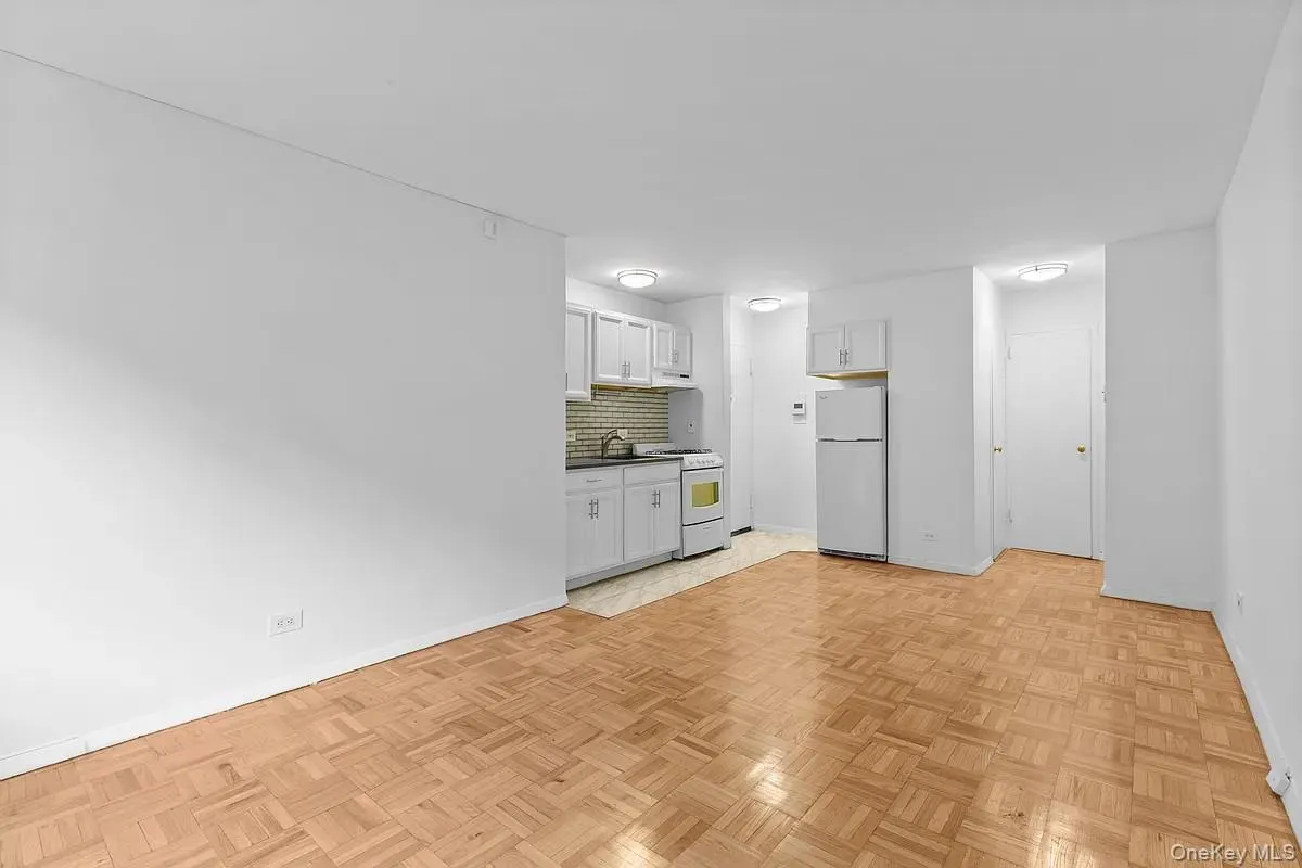 110 36th Street, New York, NY, 1 Bedroom Bedrooms, 2 Rooms Rooms,1 BathroomBathrooms,Residential,For Rent,36th,0,1048322 110 36th Street, New York, NY, 1 Bedroom Bedrooms, 2 Rooms Rooms,1 BathroomBathrooms,Residential,For Rent,36th,0,1048322