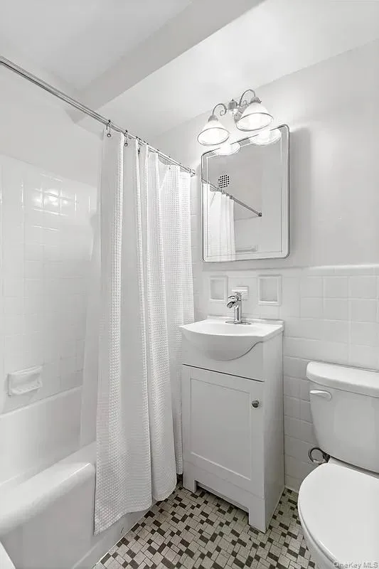 110 36th Street, New York, NY, 1 Bedroom Bedrooms, 2 Rooms Rooms,1 BathroomBathrooms,Residential,For Rent,36th,0,1048322 110 36th Street, New York, NY, 1 Bedroom Bedrooms, 2 Rooms Rooms,1 BathroomBathrooms,Residential,For Rent,36th,0,1048322