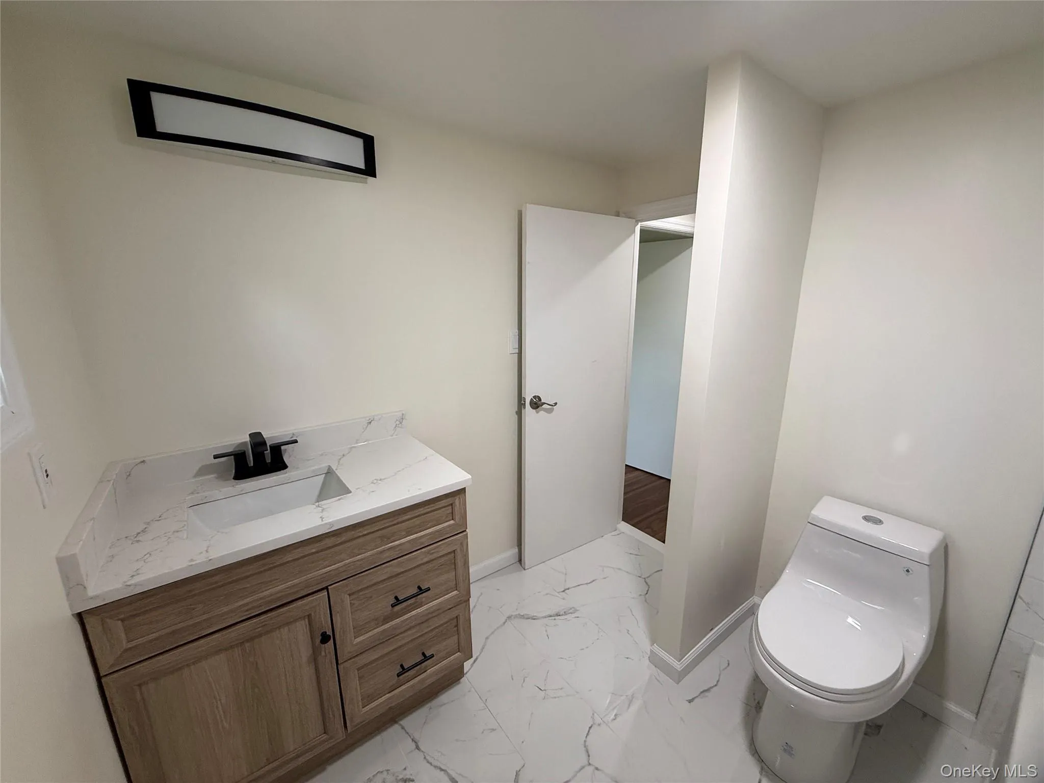 Beautiful full bathroom fully renovated Beautiful full bathroom fully renovated