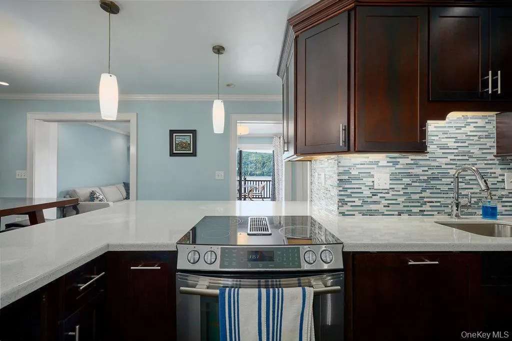 38 Hurlihe Street, Poughkeepsie, NY, 1 Bedroom Bedrooms, 3 Rooms Rooms,1 BathroomBathrooms,Residential,For Rent,Hurlihe,0,1048326 38 Hurlihe Street, Poughkeepsie, NY, 1 Bedroom Bedrooms, 3 Rooms Rooms,1 BathroomBathrooms,Residential,For Rent,Hurlihe,0,1048326