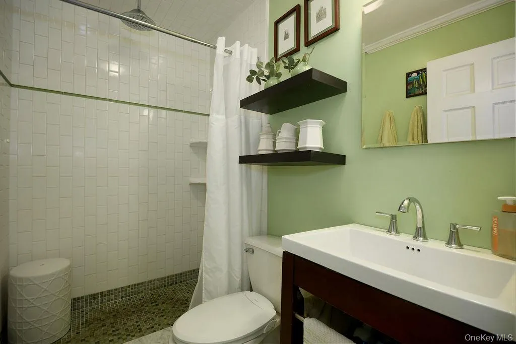 38 Hurlihe Street, Poughkeepsie, NY, 1 Bedroom Bedrooms, 3 Rooms Rooms,1 BathroomBathrooms,Residential,For Rent,Hurlihe,0,1048326 38 Hurlihe Street, Poughkeepsie, NY, 1 Bedroom Bedrooms, 3 Rooms Rooms,1 BathroomBathrooms,Residential,For Rent,Hurlihe,0,1048326