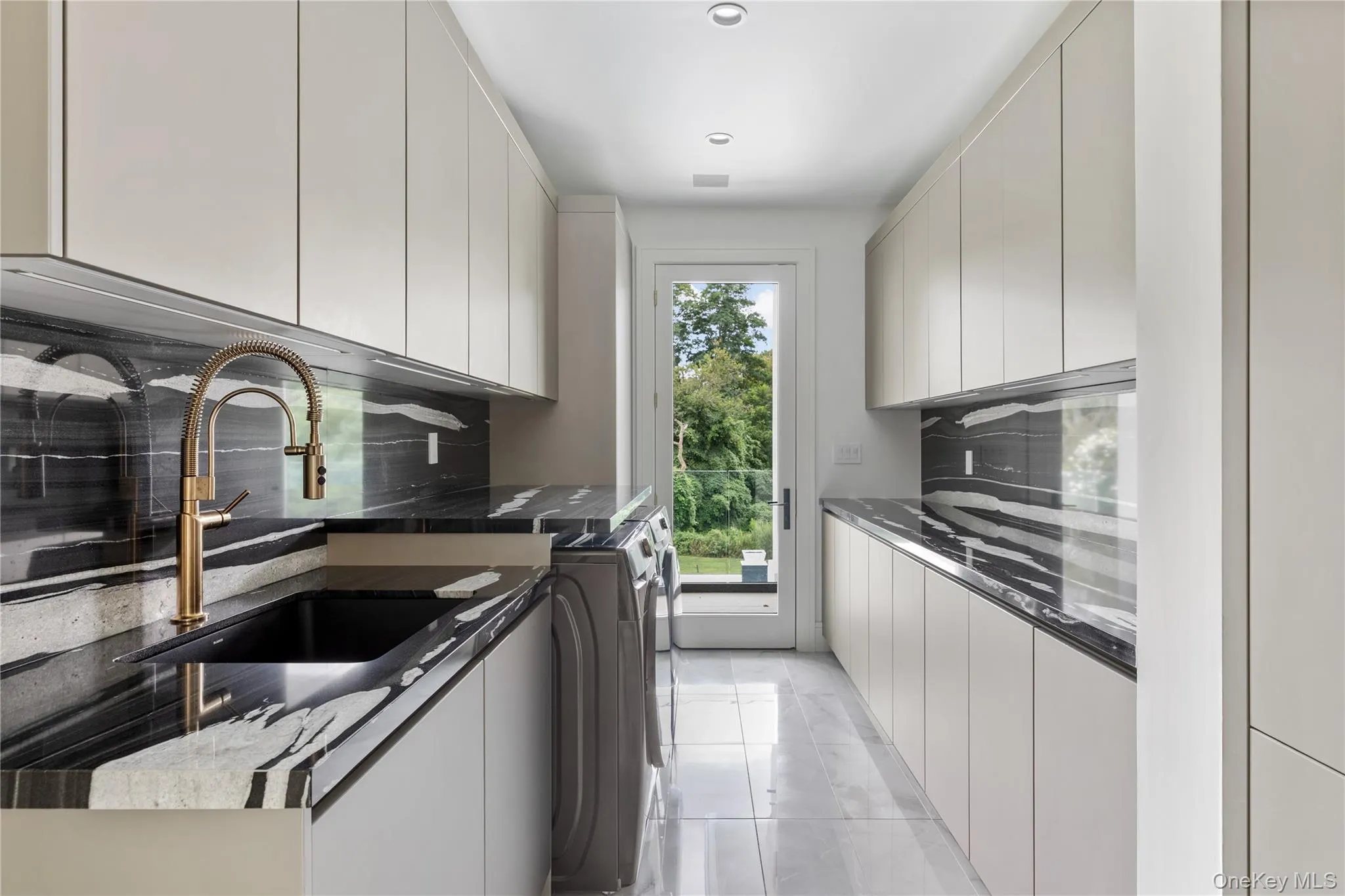 160 Hegemans Lane, Oyster Bay, NY, 6 Bedrooms Bedrooms, 12 Rooms Rooms,7 BathroomsBathrooms,Residential,For Rent,Hegemans,0,1048329 160 Hegemans Lane, Oyster Bay, NY, 6 Bedrooms Bedrooms, 12 Rooms Rooms,7 BathroomsBathrooms,Residential,For Rent,Hegemans,0,1048329