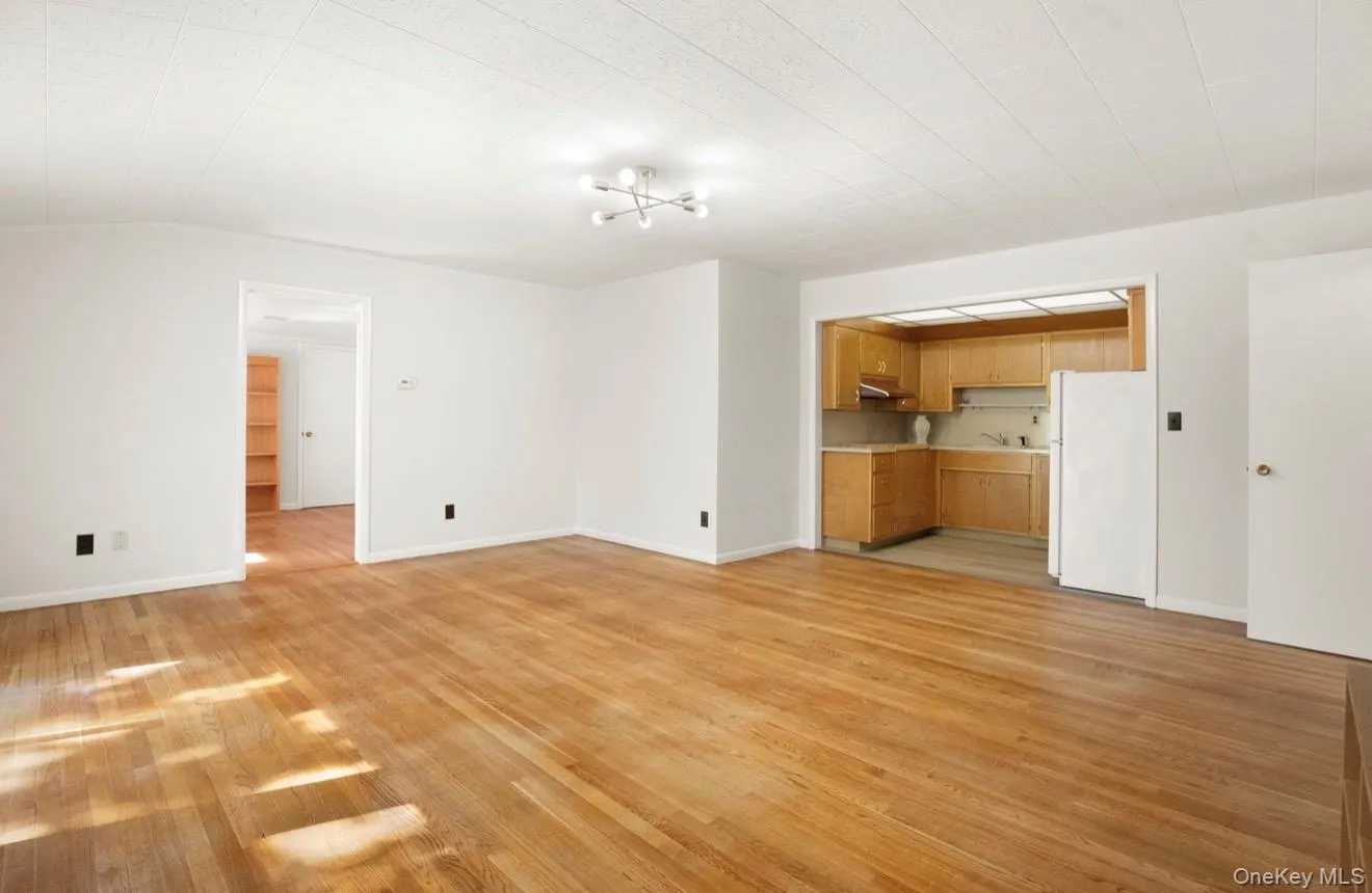 500 Lake Boulevard, Carmel, NY, 4 Bedrooms Bedrooms, 5 Rooms Rooms,3 BathroomsBathrooms,Residential Lease,For Rent,Lake,0,1048334 500 Lake Boulevard, Carmel, NY, 4 Bedrooms Bedrooms, 5 Rooms Rooms,3 BathroomsBathrooms,Residential Lease,For Rent,Lake,0,1048334
