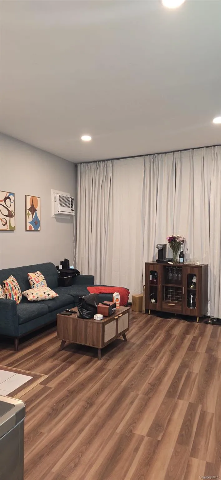 17211 Baisley Boulevard, New York, NY, 3 Bedrooms Bedrooms, 4 Rooms Rooms,1 BathroomBathrooms,Residential Lease,For Rent,Baisley,0,1048342 17211 Baisley Boulevard, New York, NY, 3 Bedrooms Bedrooms, 4 Rooms Rooms,1 BathroomBathrooms,Residential Lease,For Rent,Baisley,0,1048342