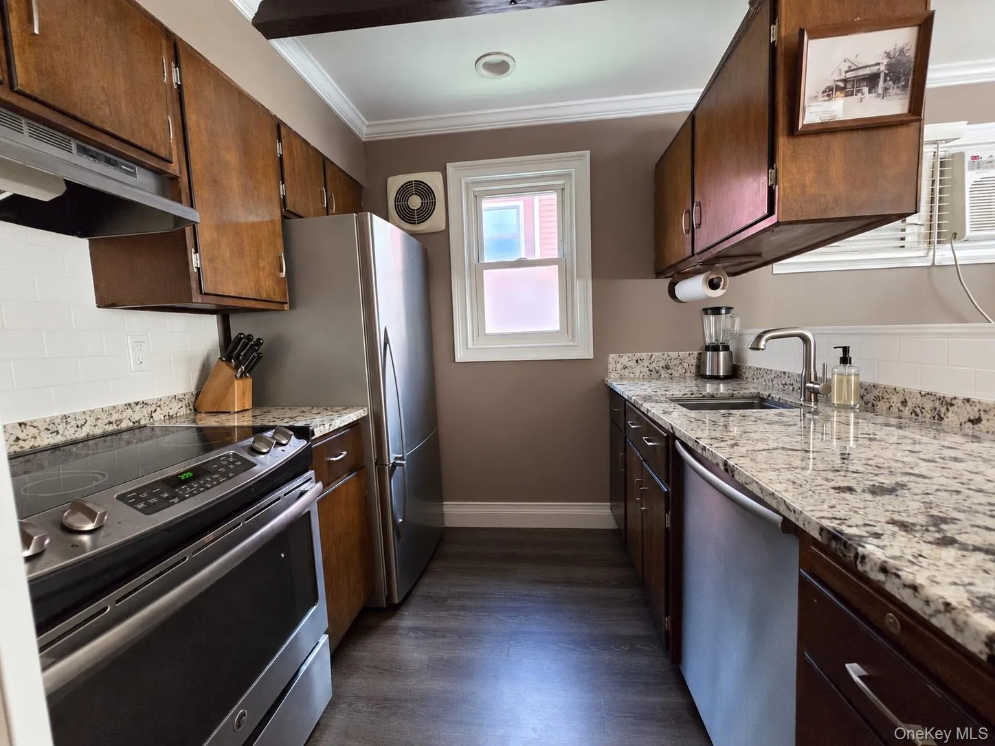 37 Marino Avenue, North Hempstead, NY, 1 Bedroom Bedrooms, 4 Rooms Rooms,1 BathroomBathrooms,Residential,For Rent,Marino,0,1048348 37 Marino Avenue, North Hempstead, NY, 1 Bedroom Bedrooms, 4 Rooms Rooms,1 BathroomBathrooms,Residential,For Rent,Marino,0,1048348