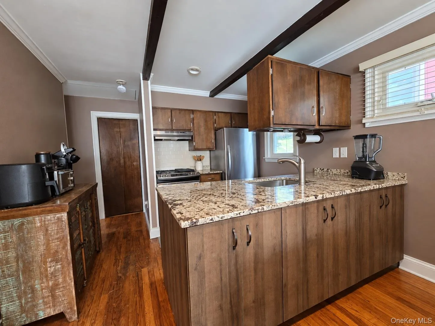 37 Marino Avenue, North Hempstead, NY, 1 Bedroom Bedrooms, 4 Rooms Rooms,1 BathroomBathrooms,Residential,For Rent,Marino,0,1048348 37 Marino Avenue, North Hempstead, NY, 1 Bedroom Bedrooms, 4 Rooms Rooms,1 BathroomBathrooms,Residential,For Rent,Marino,0,1048348