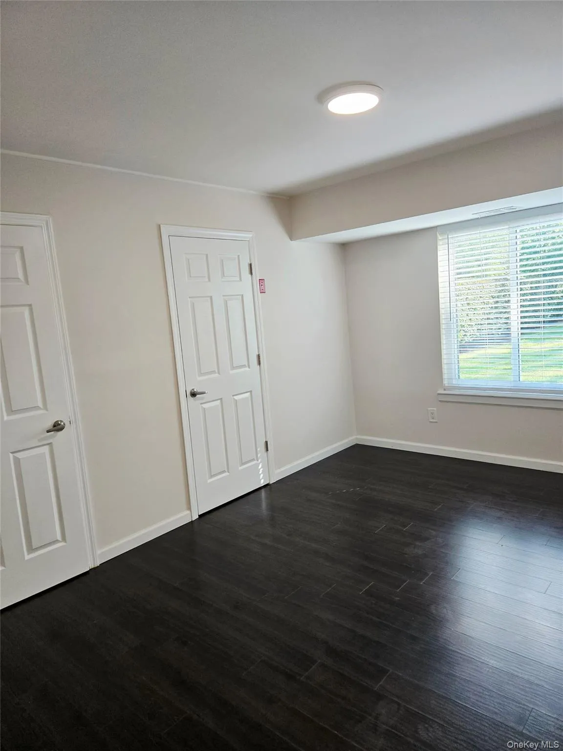 27 Fargo Court, Brookhaven, NY, 1 Bedroom Bedrooms, 4 Rooms Rooms,1 BathroomBathrooms,Residential,For Rent,Fargo,0,1048355 27 Fargo Court, Brookhaven, NY, 1 Bedroom Bedrooms, 4 Rooms Rooms,1 BathroomBathrooms,Residential,For Rent,Fargo,0,1048355