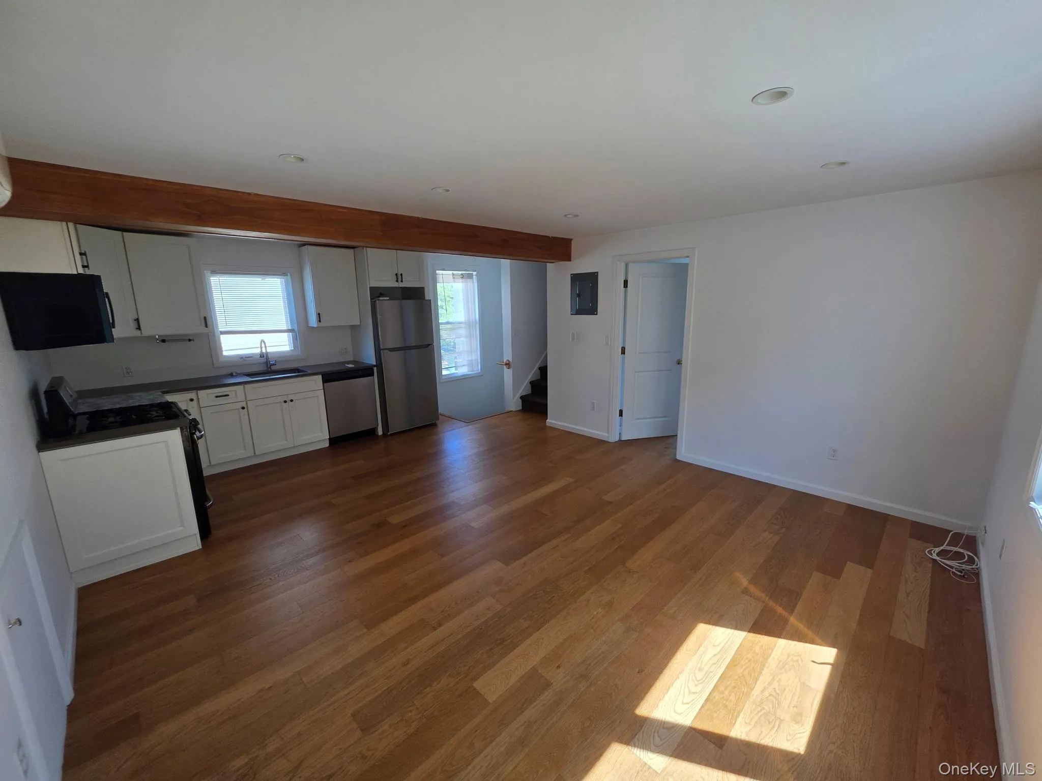 109 Fourth Avenue, Pelham, NY, 2 Bedrooms Bedrooms, 5 Rooms Rooms,2 BathroomsBathrooms,Residential Lease,For Rent,Fourth,0,1048361 109 Fourth Avenue, Pelham, NY, 2 Bedrooms Bedrooms, 5 Rooms Rooms,2 BathroomsBathrooms,Residential Lease,For Rent,Fourth,0,1048361