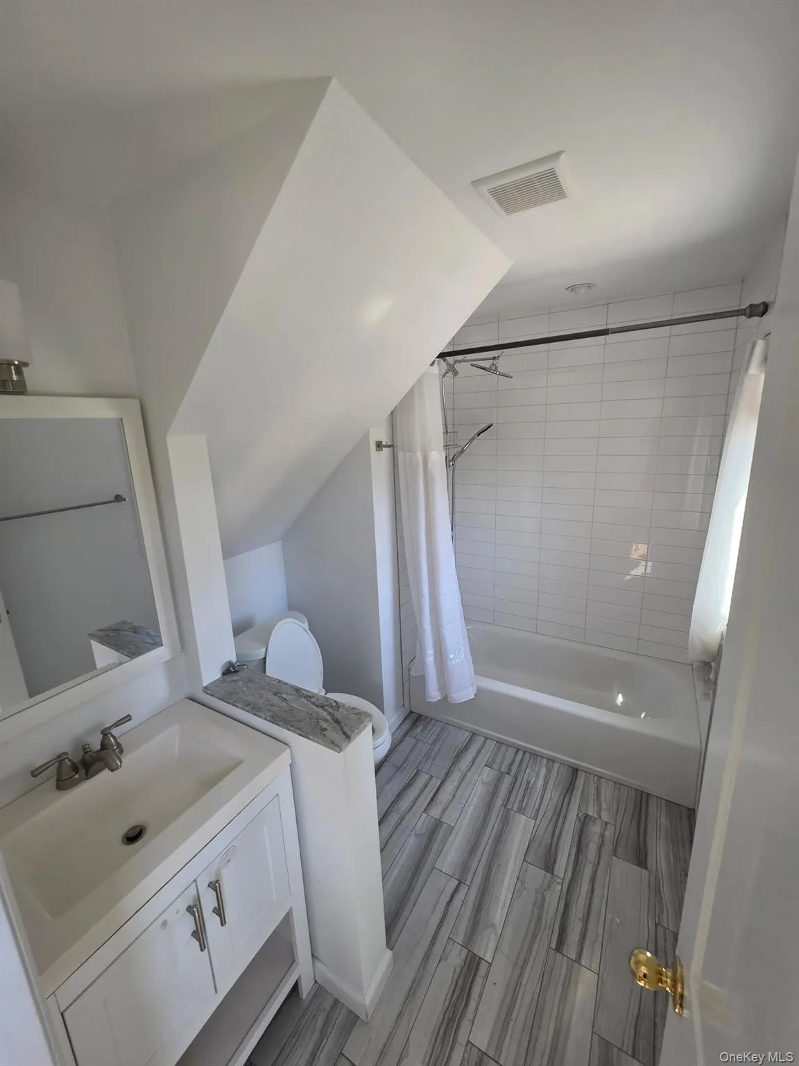 109 Fourth Avenue, Pelham, NY, 2 Bedrooms Bedrooms, 5 Rooms Rooms,2 BathroomsBathrooms,Residential Lease,For Rent,Fourth,0,1048361 109 Fourth Avenue, Pelham, NY, 2 Bedrooms Bedrooms, 5 Rooms Rooms,2 BathroomsBathrooms,Residential Lease,For Rent,Fourth,0,1048361
