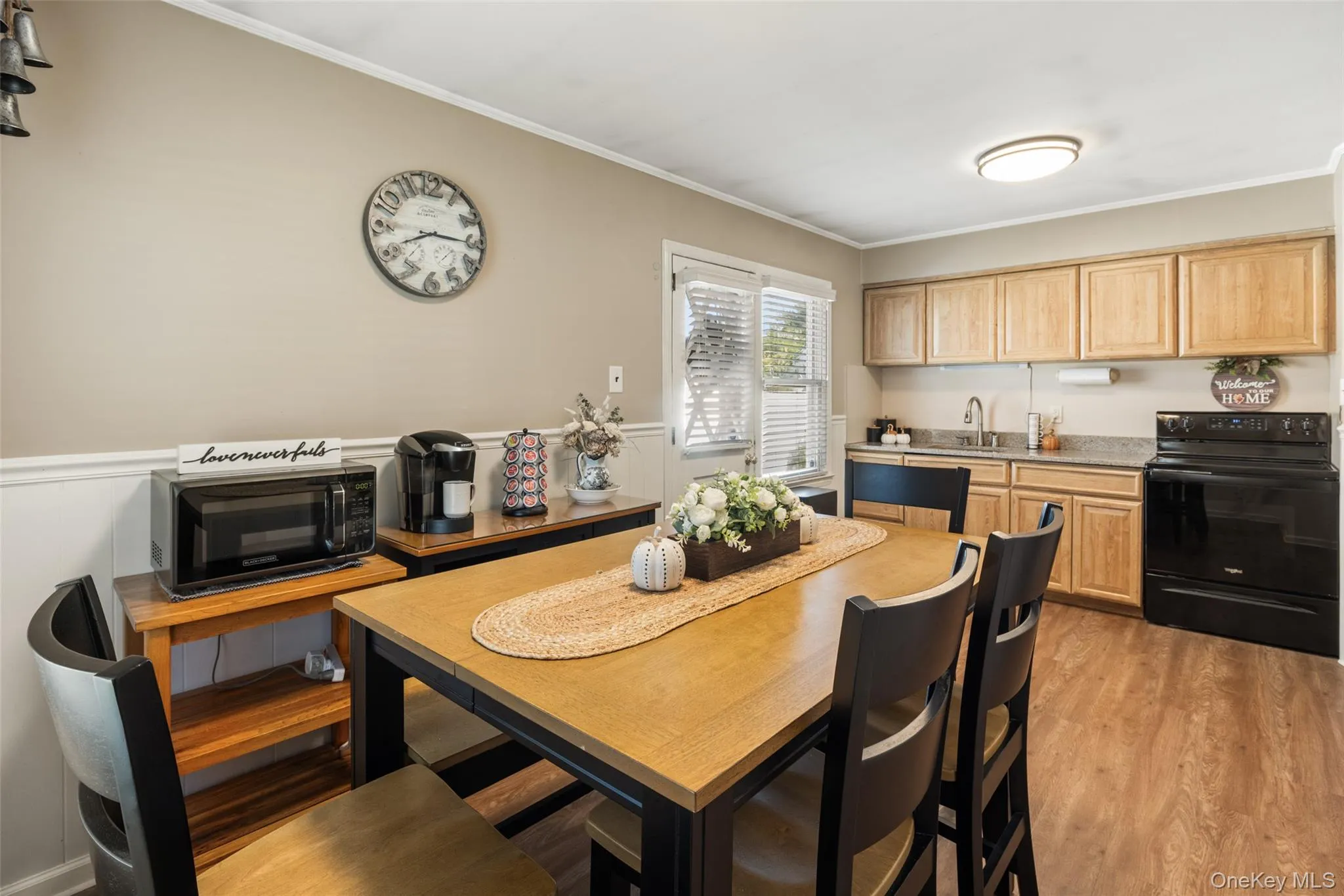 5 Marvin Avenue, Oyster Bay, NY, 4 Bedrooms Bedrooms, 7 Rooms Rooms,1 BathroomBathrooms,Residential,For Rent,Marvin,0,1048369 5 Marvin Avenue, Oyster Bay, NY, 4 Bedrooms Bedrooms, 7 Rooms Rooms,1 BathroomBathrooms,Residential,For Rent,Marvin,0,1048369