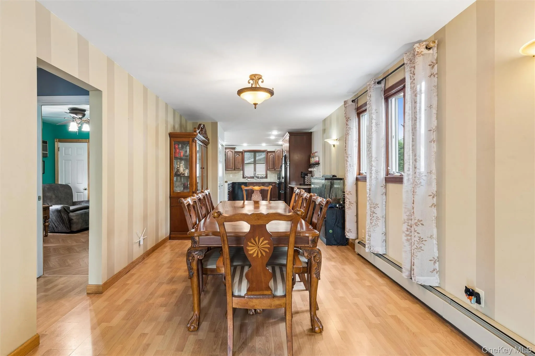 122 Commonwealth Avenue, Hempstead, NY, 5 Bedrooms Bedrooms, 12 Rooms Rooms,3 BathroomsBathrooms,Residential,For Rent,Commonwealth,0,1048375 122 Commonwealth Avenue, Hempstead, NY, 5 Bedrooms Bedrooms, 12 Rooms Rooms,3 BathroomsBathrooms,Residential,For Rent,Commonwealth,0,1048375