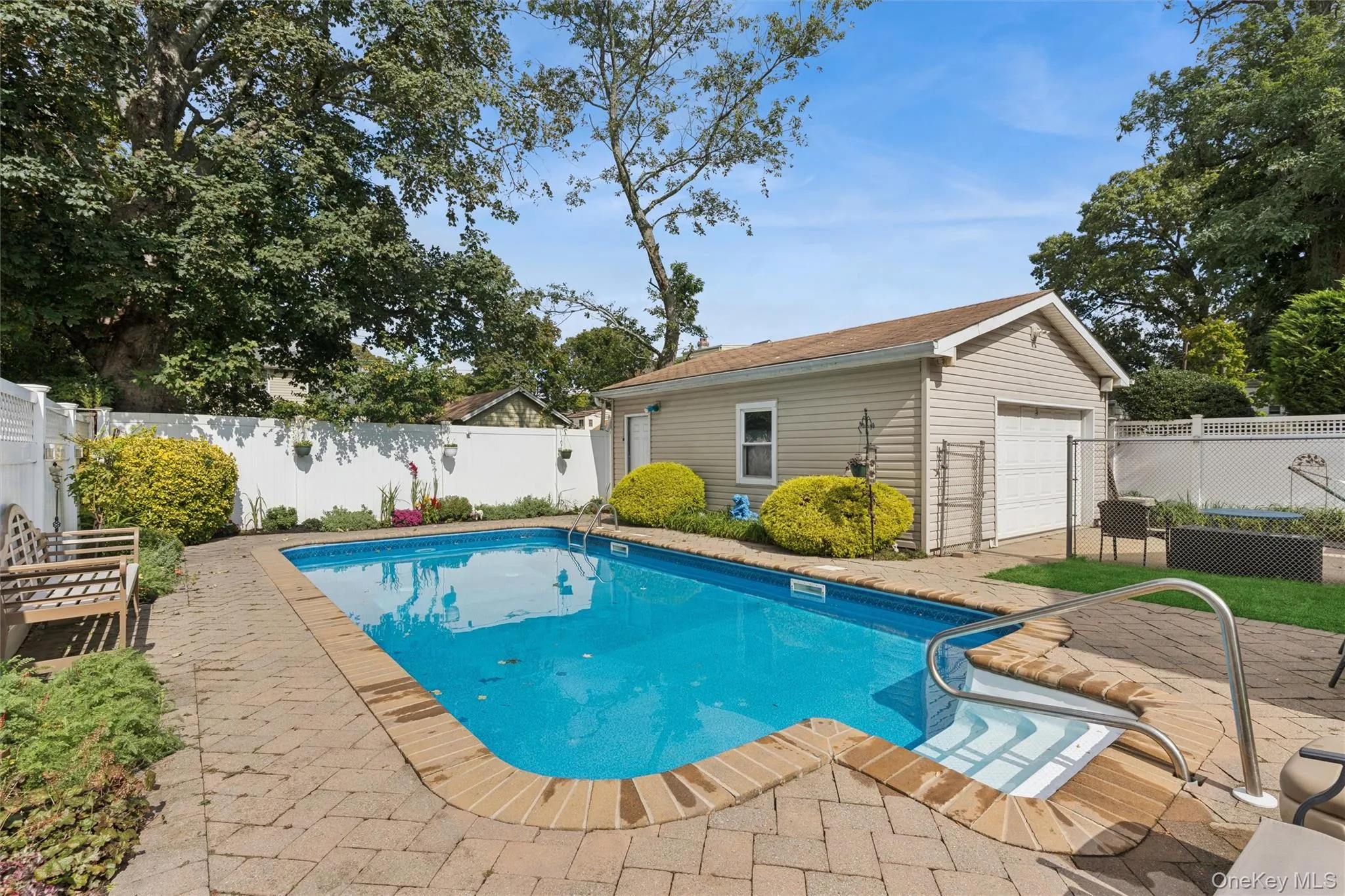 122 Commonwealth Avenue, Hempstead, NY, 5 Bedrooms Bedrooms, 12 Rooms Rooms,3 BathroomsBathrooms,Residential,For Rent,Commonwealth,0,1048375 122 Commonwealth Avenue, Hempstead, NY, 5 Bedrooms Bedrooms, 12 Rooms Rooms,3 BathroomsBathrooms,Residential,For Rent,Commonwealth,0,1048375