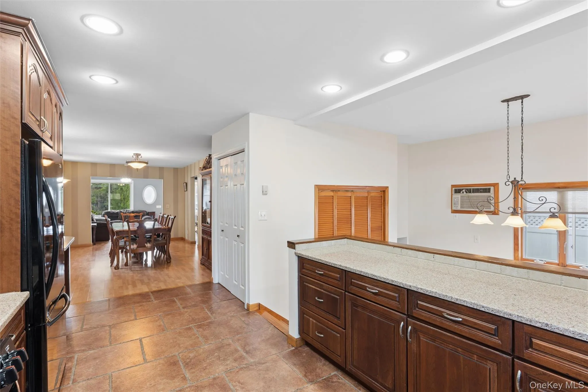 122 Commonwealth Avenue, Hempstead, NY, 5 Bedrooms Bedrooms, 12 Rooms Rooms,3 BathroomsBathrooms,Residential,For Rent,Commonwealth,0,1048375 122 Commonwealth Avenue, Hempstead, NY, 5 Bedrooms Bedrooms, 12 Rooms Rooms,3 BathroomsBathrooms,Residential,For Rent,Commonwealth,0,1048375