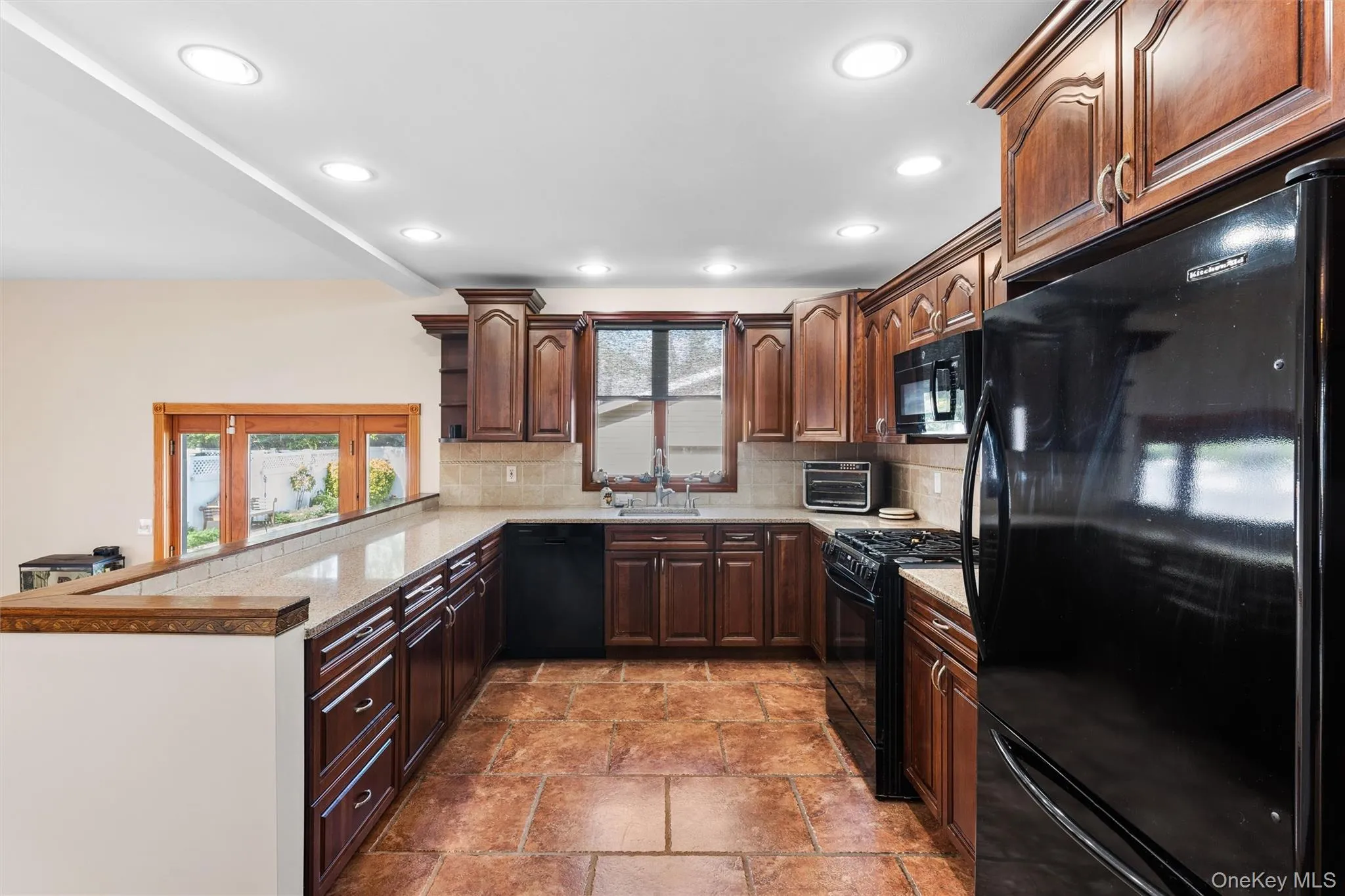 122 Commonwealth Avenue, Hempstead, NY, 5 Bedrooms Bedrooms, 12 Rooms Rooms,3 BathroomsBathrooms,Residential,For Rent,Commonwealth,0,1048375 122 Commonwealth Avenue, Hempstead, NY, 5 Bedrooms Bedrooms, 12 Rooms Rooms,3 BathroomsBathrooms,Residential,For Rent,Commonwealth,0,1048375