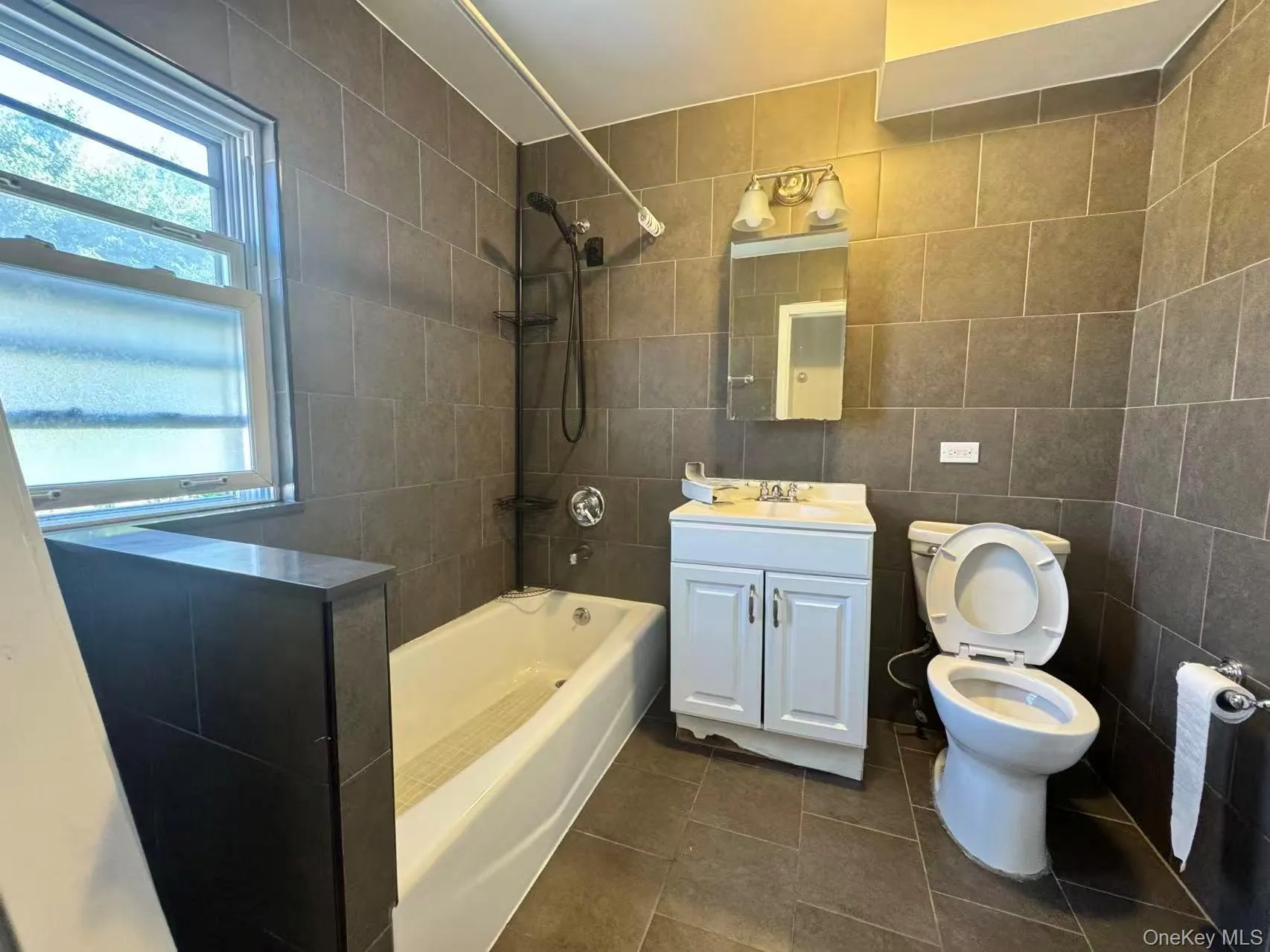 152-11 Roosevelt Avenue, New York, NY, 3 Bedrooms Bedrooms, 5 Rooms Rooms,1 BathroomBathrooms,Residential Lease,For Rent,Roosevelt,0,1048377 152-11 Roosevelt Avenue, New York, NY, 3 Bedrooms Bedrooms, 5 Rooms Rooms,1 BathroomBathrooms,Residential Lease,For Rent,Roosevelt,0,1048377