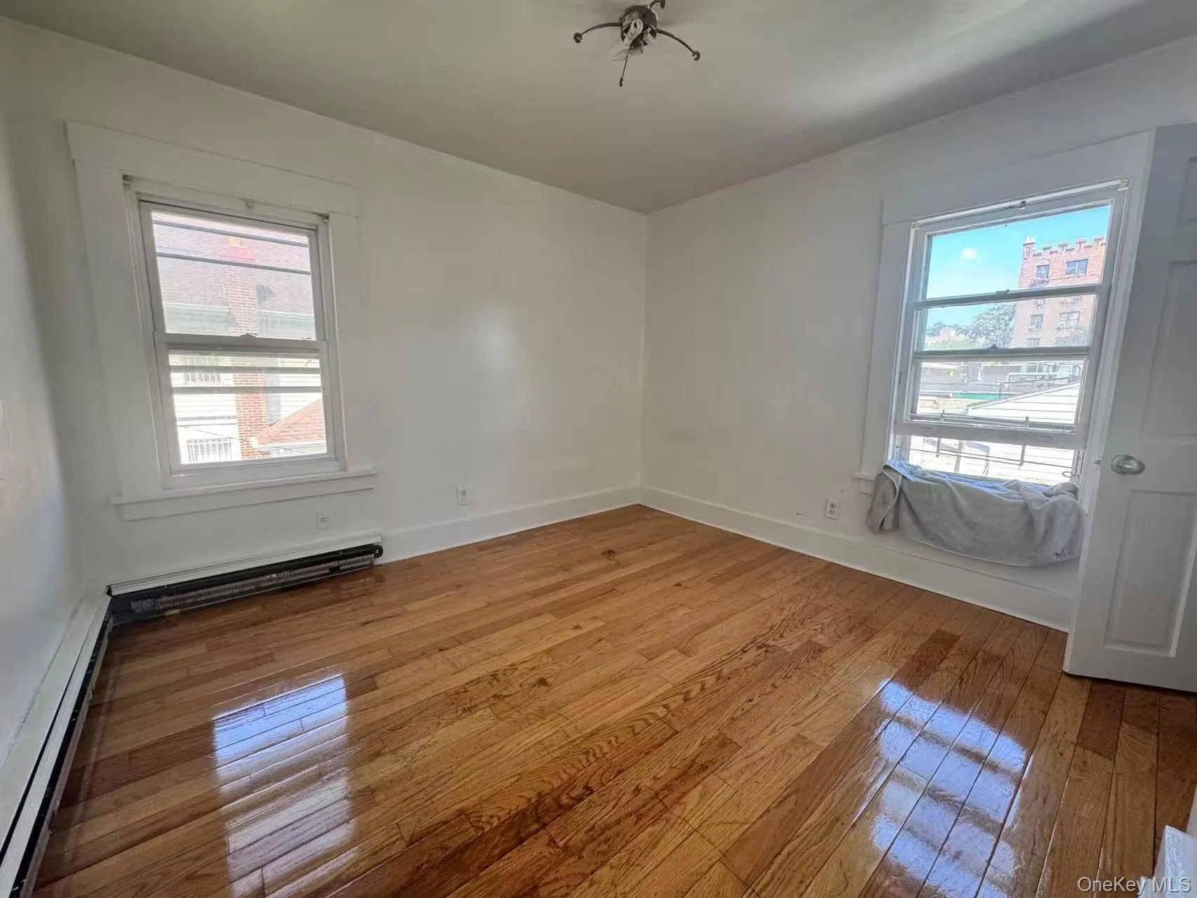 152-11 Roosevelt Avenue, New York, NY, 3 Bedrooms Bedrooms, 5 Rooms Rooms,1 BathroomBathrooms,Residential Lease,For Rent,Roosevelt,0,1048377 152-11 Roosevelt Avenue, New York, NY, 3 Bedrooms Bedrooms, 5 Rooms Rooms,1 BathroomBathrooms,Residential Lease,For Rent,Roosevelt,0,1048377
