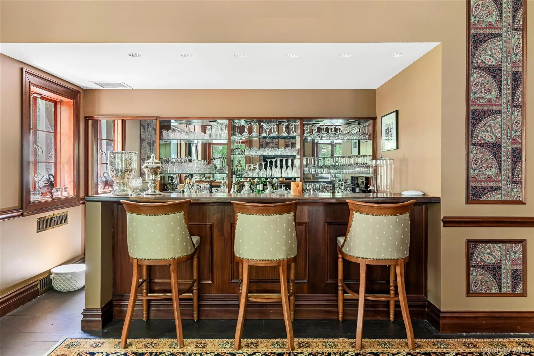 100 Horseshoe Road, Oyster Bay, NY, 10 Bedrooms Bedrooms, 16 Rooms Rooms,10 BathroomsBathrooms,Residential,For Rent,Horseshoe,0,1048378 100 Horseshoe Road, Oyster Bay, NY, 10 Bedrooms Bedrooms, 16 Rooms Rooms,10 BathroomsBathrooms,Residential,For Rent,Horseshoe,0,1048378
