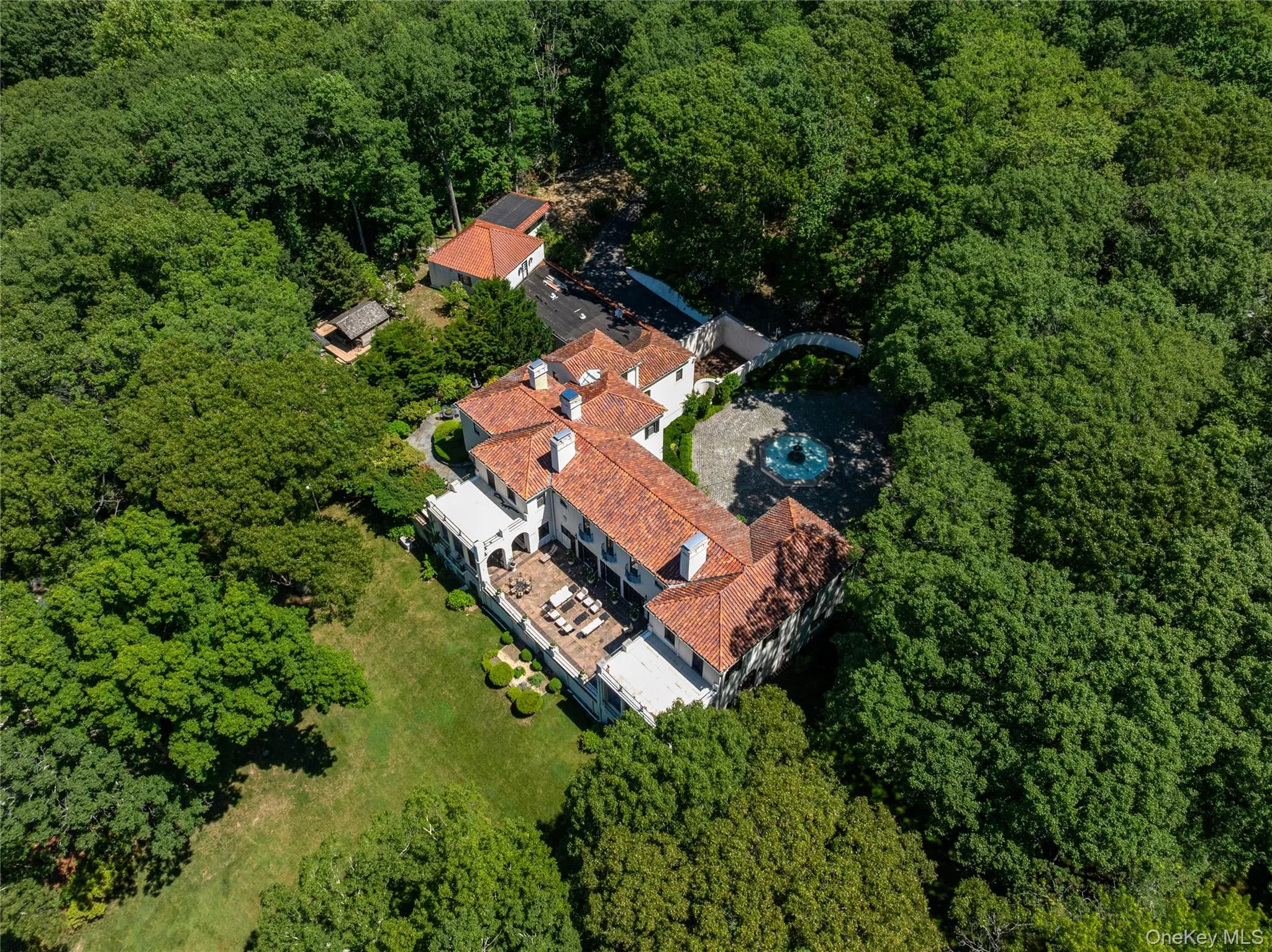100 Horseshoe Road, Oyster Bay, NY, 10 Bedrooms Bedrooms, 16 Rooms Rooms,10 BathroomsBathrooms,Residential,For Rent,Horseshoe,0,1048378 100 Horseshoe Road, Oyster Bay, NY, 10 Bedrooms Bedrooms, 16 Rooms Rooms,10 BathroomsBathrooms,Residential,For Rent,Horseshoe,0,1048378