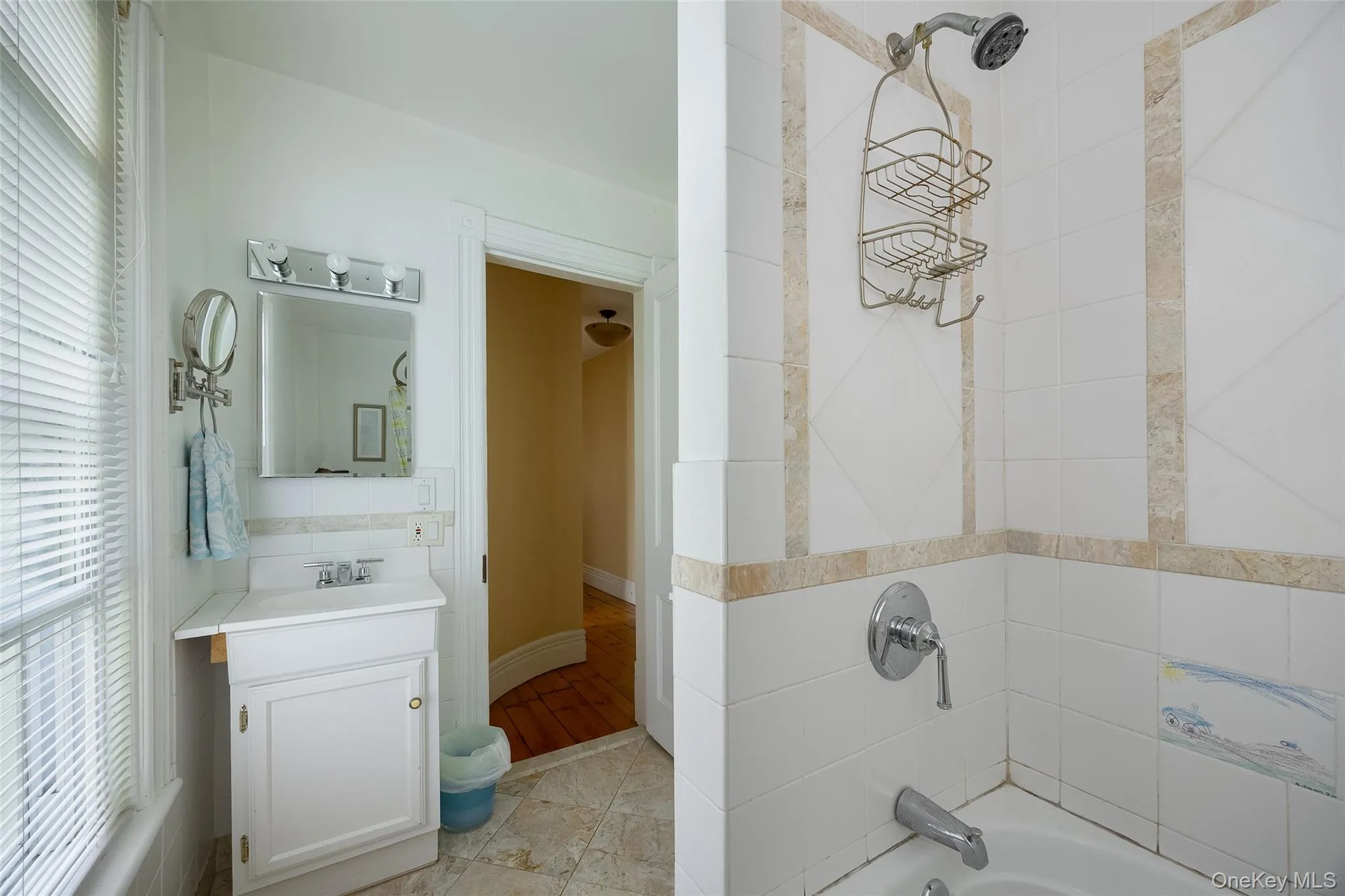125 Vineyard Avenue, Lloyd, NY, 4 Bedrooms Bedrooms, 13 Rooms Rooms,2 BathroomsBathrooms,Residential,For Rent,Vineyard,0,1048382 125 Vineyard Avenue, Lloyd, NY, 4 Bedrooms Bedrooms, 13 Rooms Rooms,2 BathroomsBathrooms,Residential,For Rent,Vineyard,0,1048382