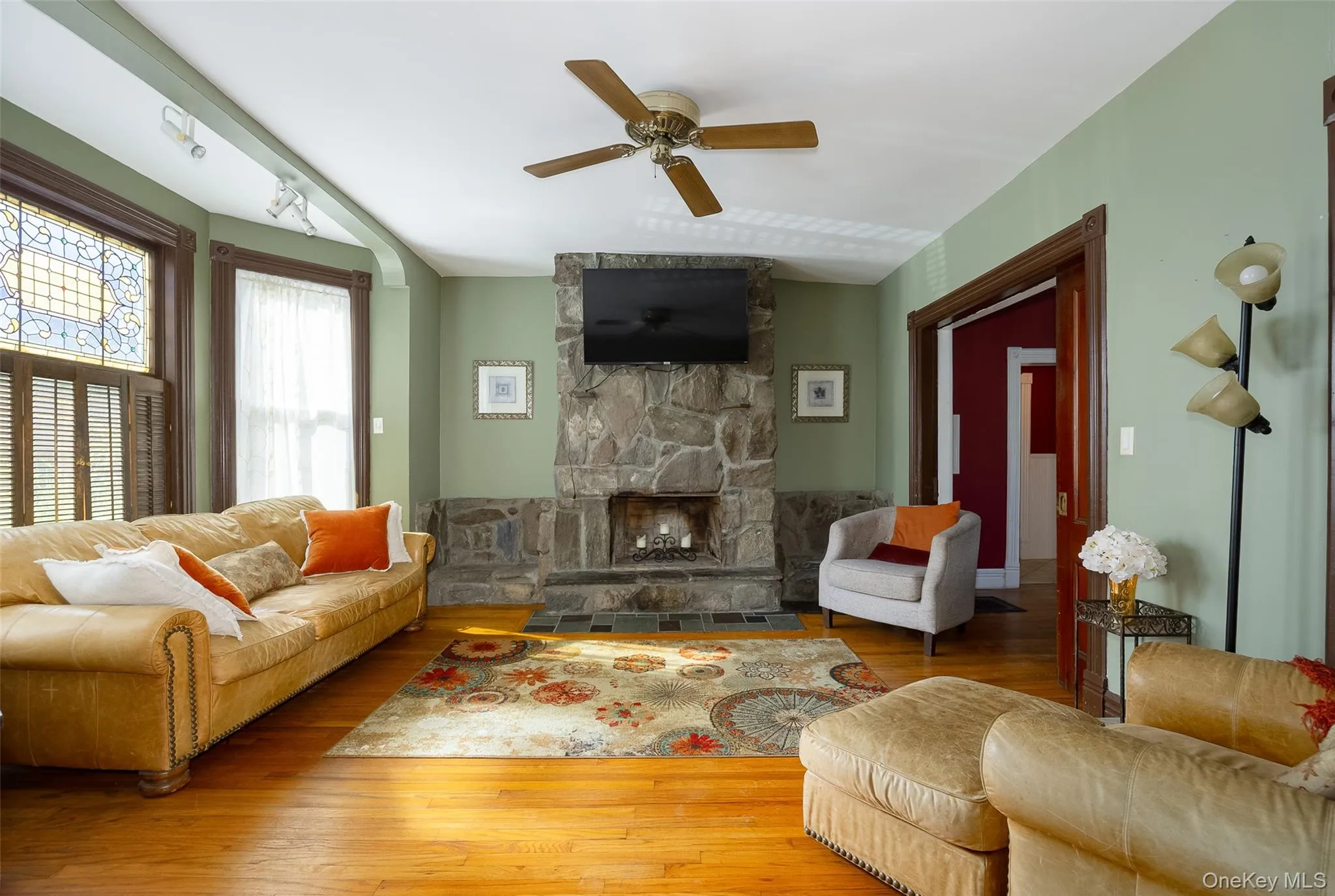 125 Vineyard Avenue, Lloyd, NY, 4 Bedrooms Bedrooms, 13 Rooms Rooms,2 BathroomsBathrooms,Residential,For Rent,Vineyard,0,1048382 125 Vineyard Avenue, Lloyd, NY, 4 Bedrooms Bedrooms, 13 Rooms Rooms,2 BathroomsBathrooms,Residential,For Rent,Vineyard,0,1048382