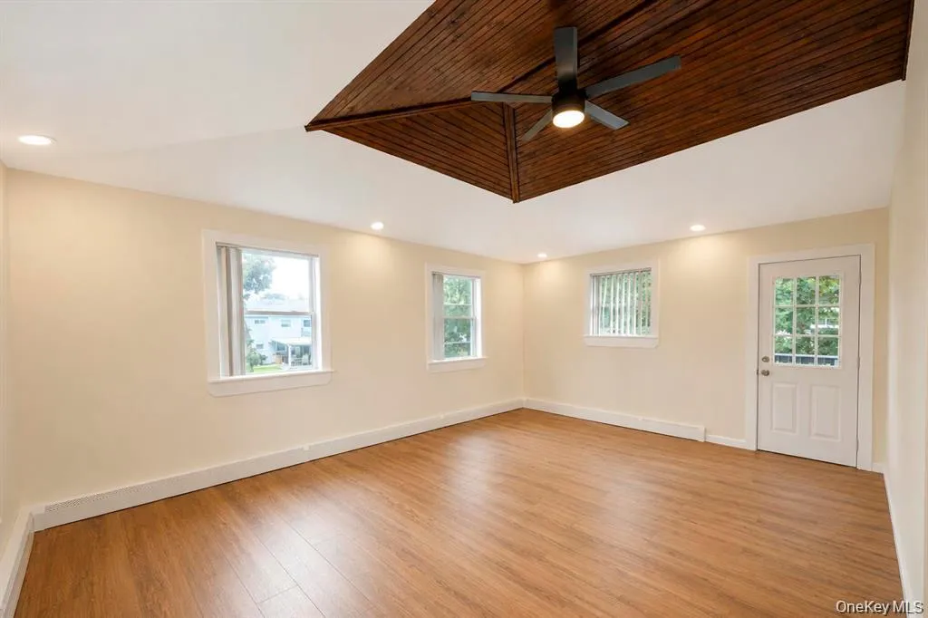 41 Madison Avenue, Babylon, NY, 7 Bedrooms Bedrooms, 14 Rooms Rooms,2 BathroomsBathrooms,Residential,For Rent,Madison,0,1048383 41 Madison Avenue, Babylon, NY, 7 Bedrooms Bedrooms, 14 Rooms Rooms,2 BathroomsBathrooms,Residential,For Rent,Madison,0,1048383
