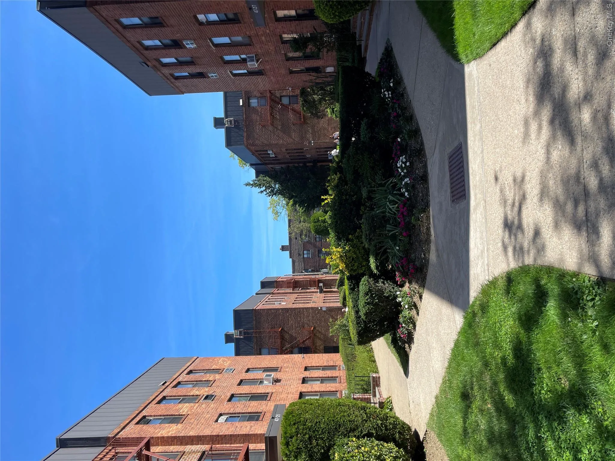 215-40 47 Avenue, New York, NY, 2 Rooms Rooms,1 BathroomBathrooms,Residential,For Rent,47 Avenue,0,1048385 215-40 47 Avenue, New York, NY, 2 Rooms Rooms,1 BathroomBathrooms,Residential,For Rent,47 Avenue,0,1048385